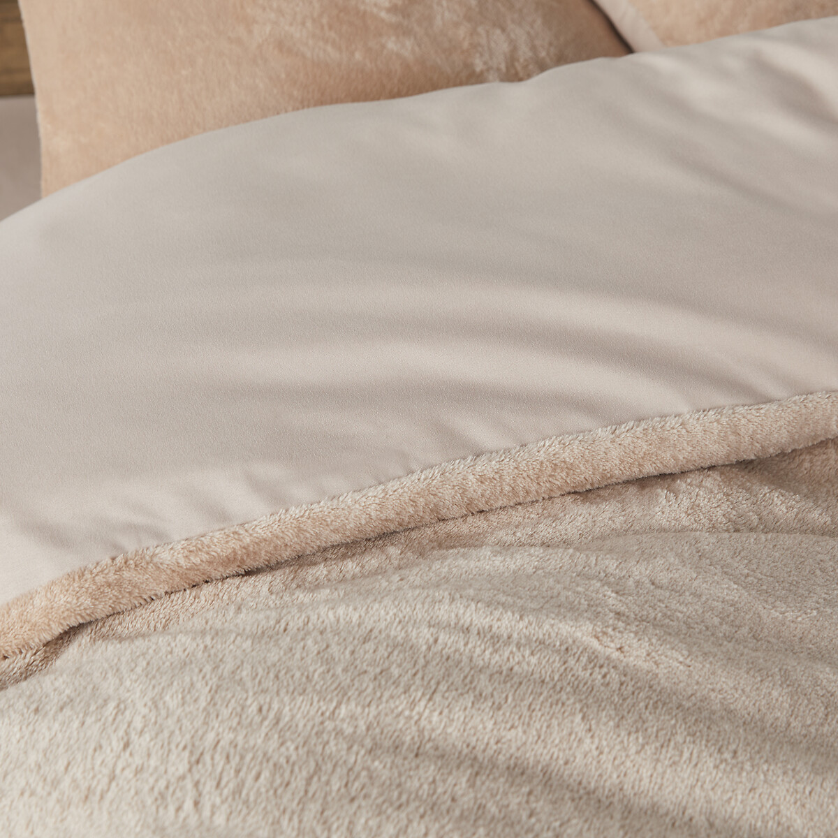 SO'HOME<br>Conjunto de cama em tecido de lã macia, fronha retangular
