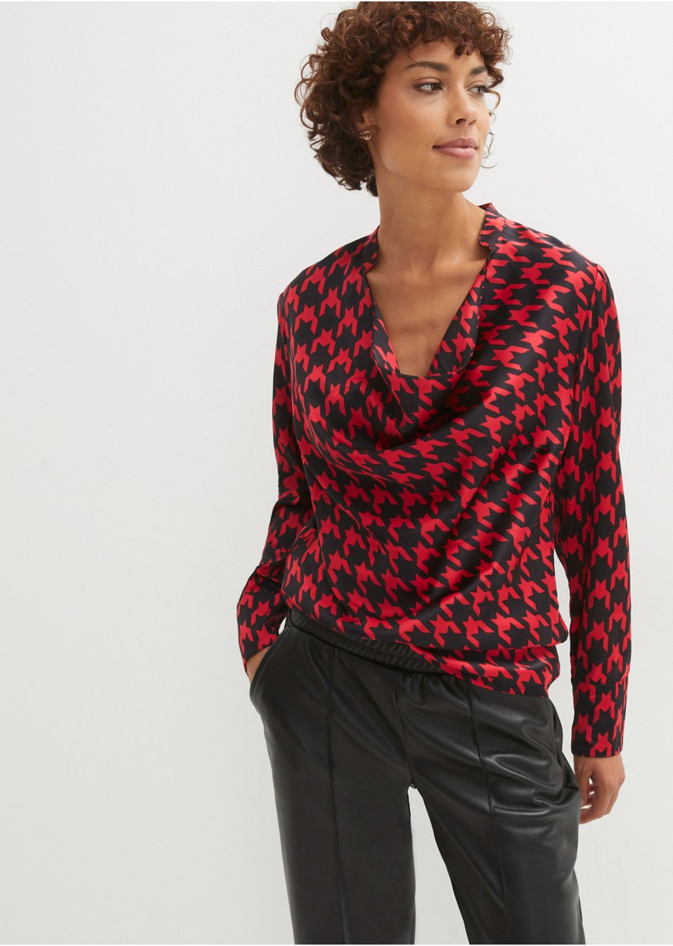 Tunique-blouse avec col bénitier