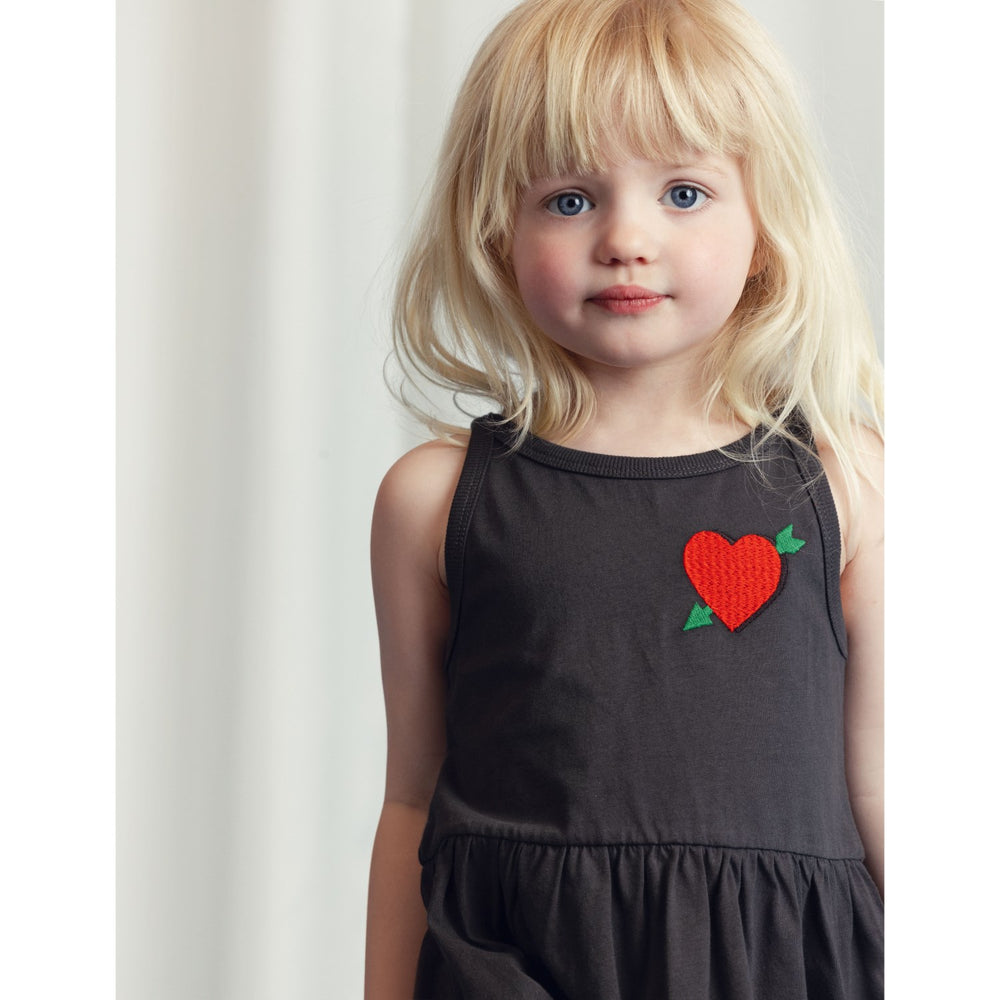 Køb Mini Rodini Black Arrowed Heart Embroidery Tank Kjole