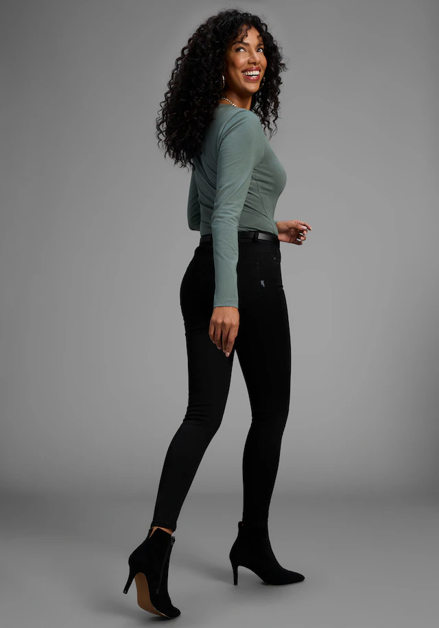 Arizona Skinny-fit-Jeans »Ultra Stretch«, extra-eng geschnittene Beinform,  modische Used-Waschung