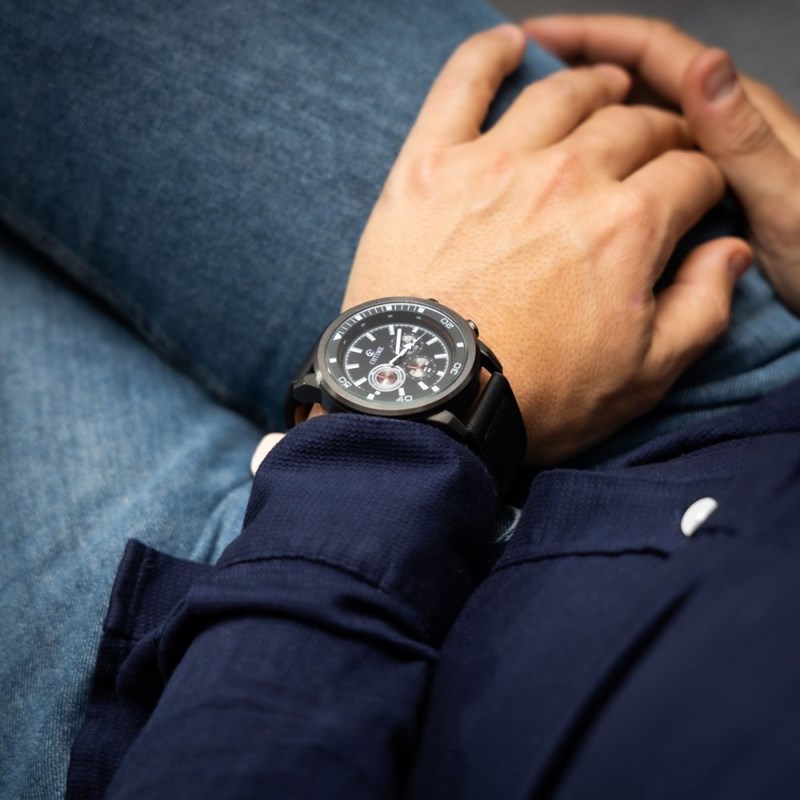 Irrésistible Montre Homme Noir CHTIME
