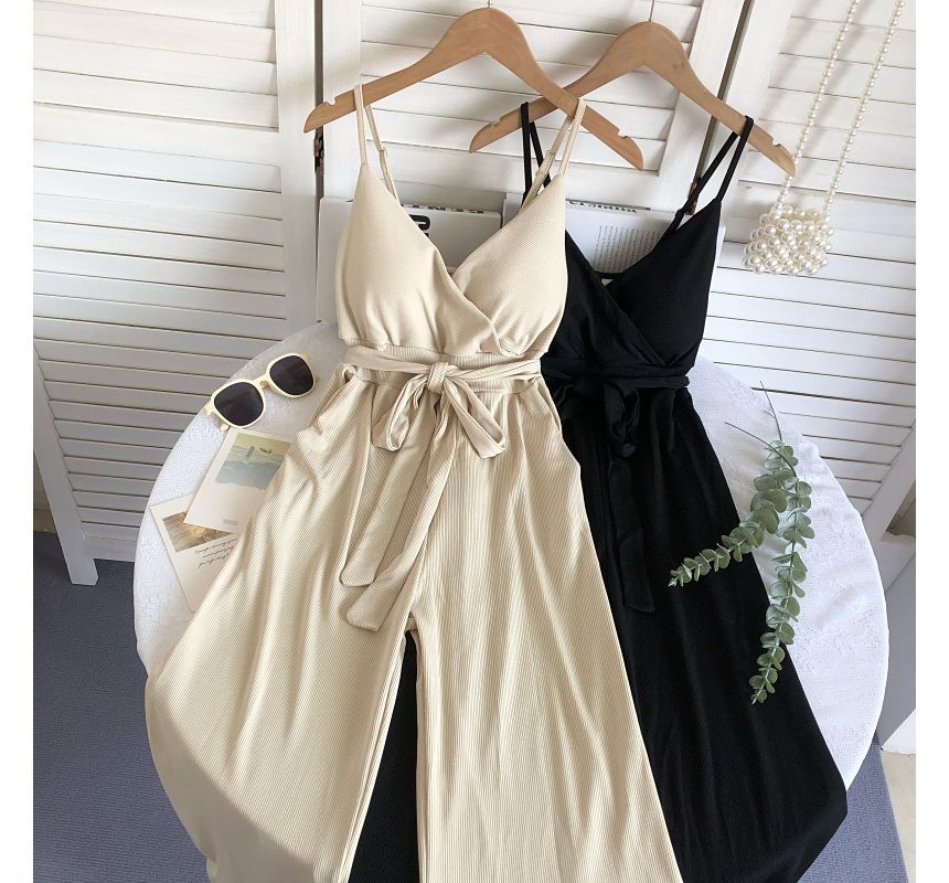 Iasia - Spaghettibandjes V-hals jumpsuit met wijde pijpen