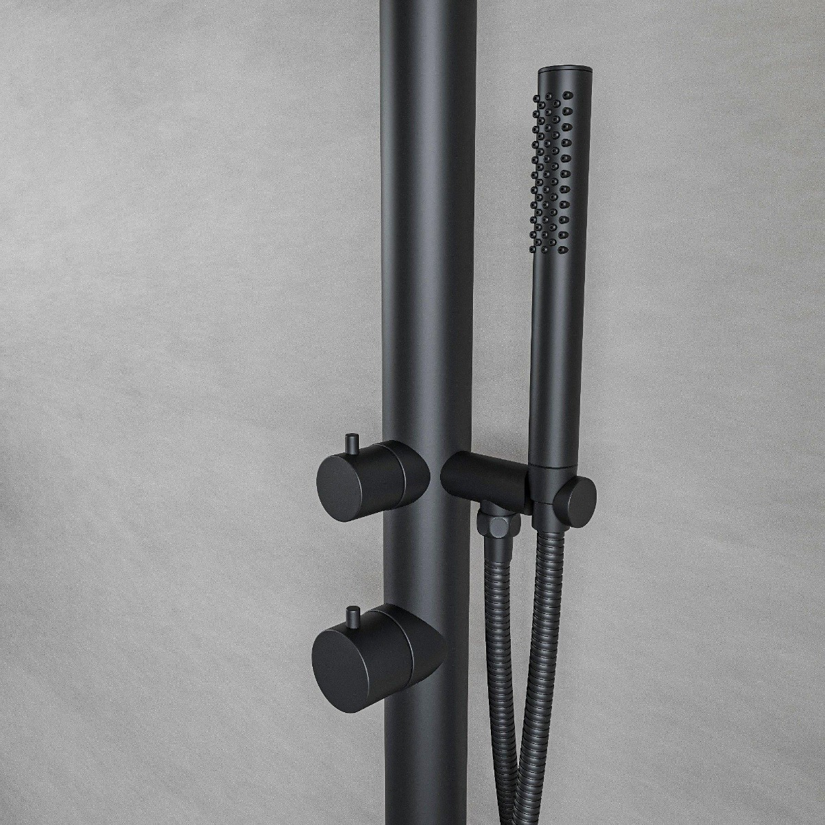 FortiFura Outdoor Original vrijstaande buitendouche met handdouche zwart mat