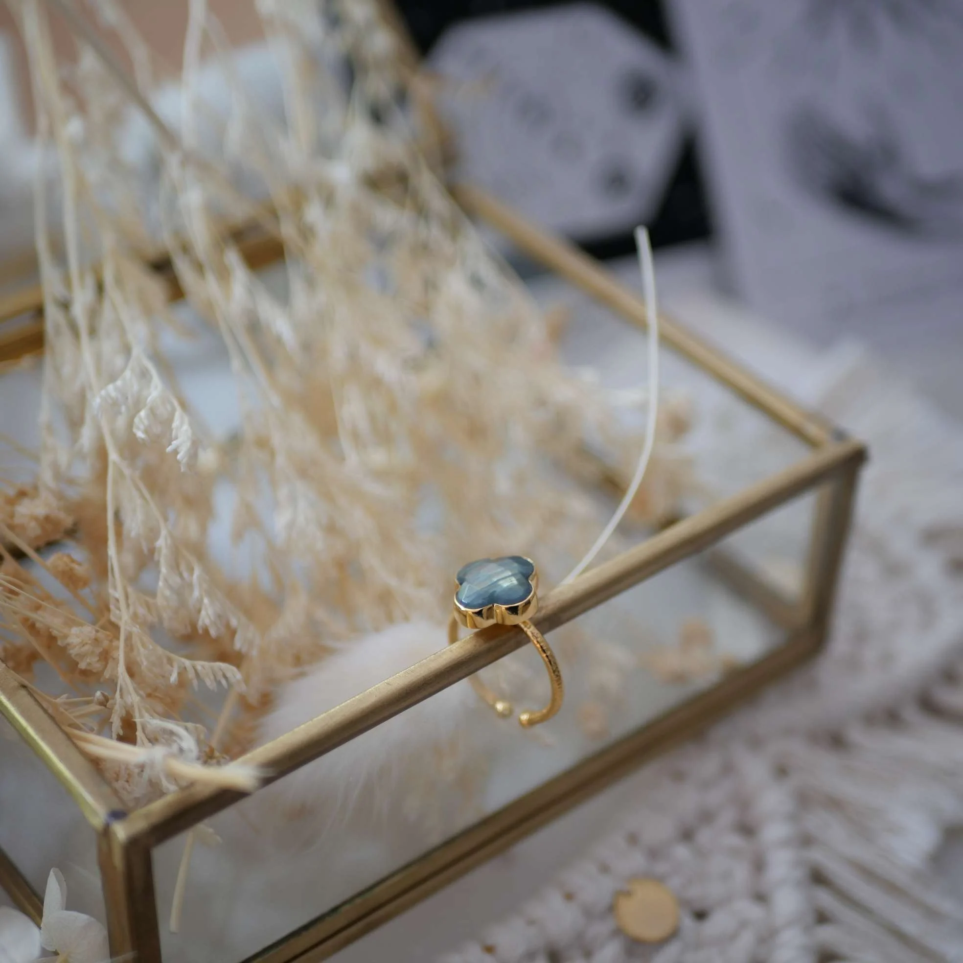 SUBHAGYA - Bague réglable labradorite trèfle | Gris