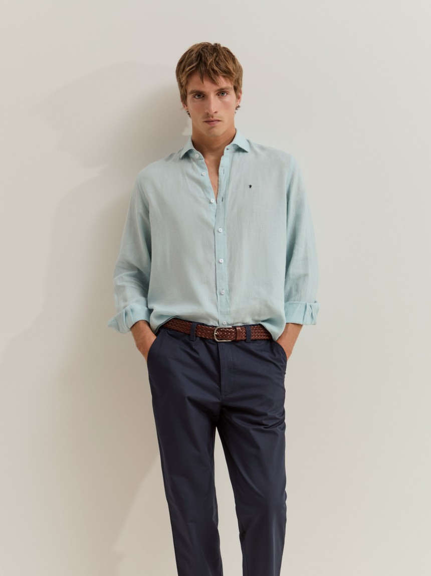 Calças chino regular fit de algodão