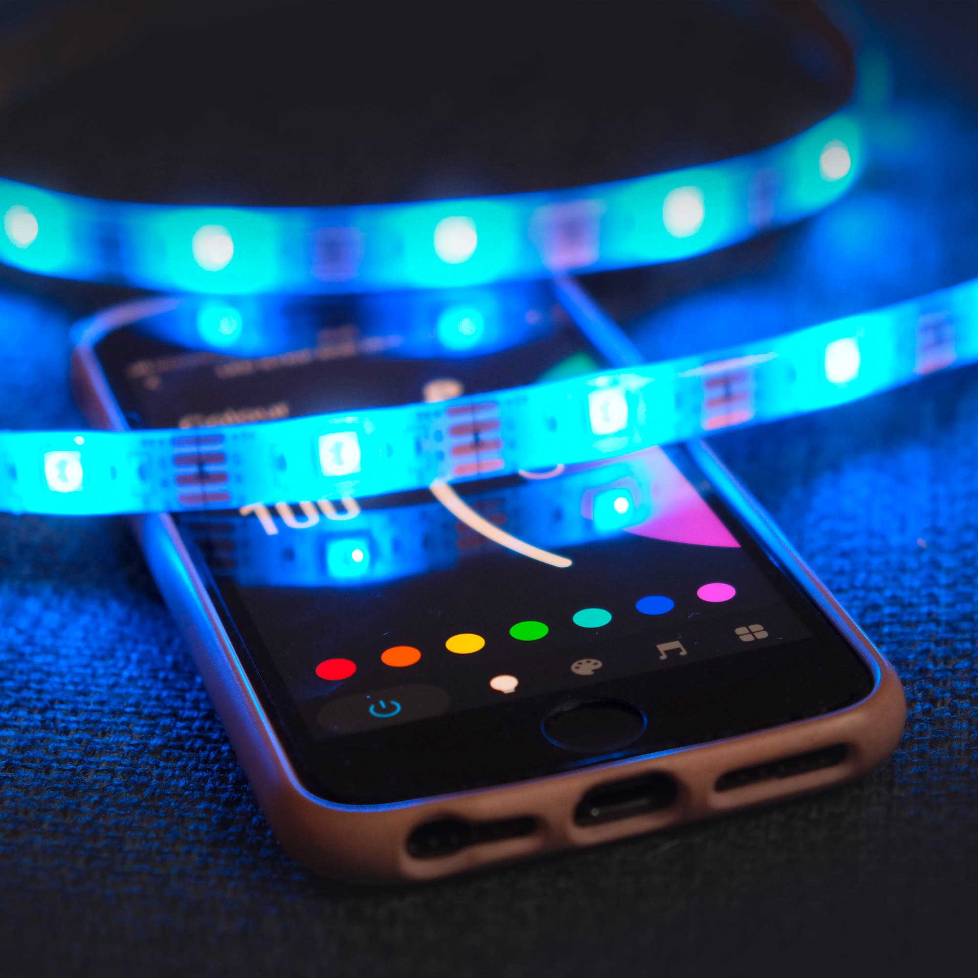 Megalight Strip DIM dimmbare LED Lichtleiste mit verschiedenen Farbmodi 2 Meter