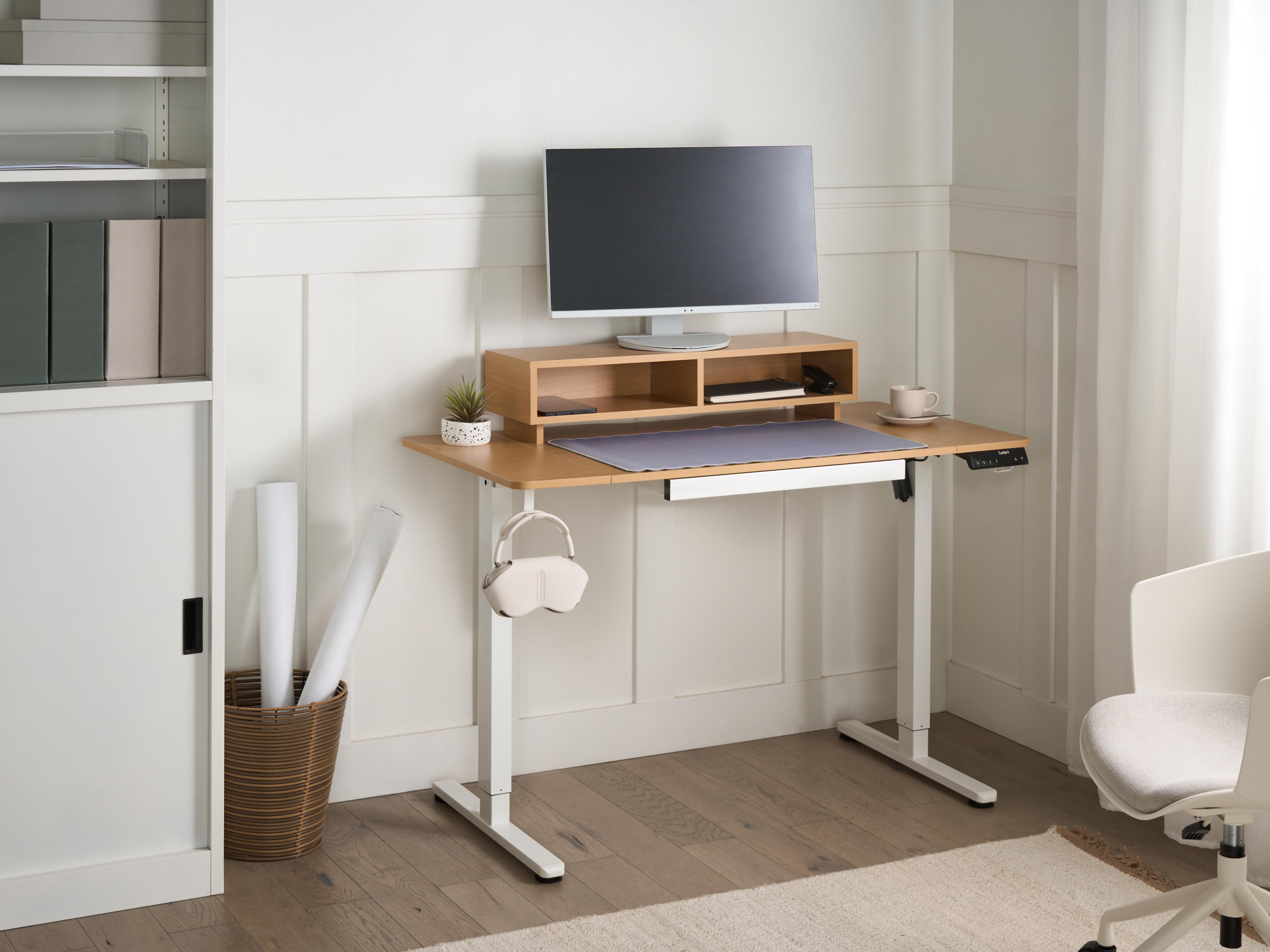 Elektrisch verstelbaar sta-bureau LUCAMA Lichtbruin/wit 120 cm 60 cm met USB-poort