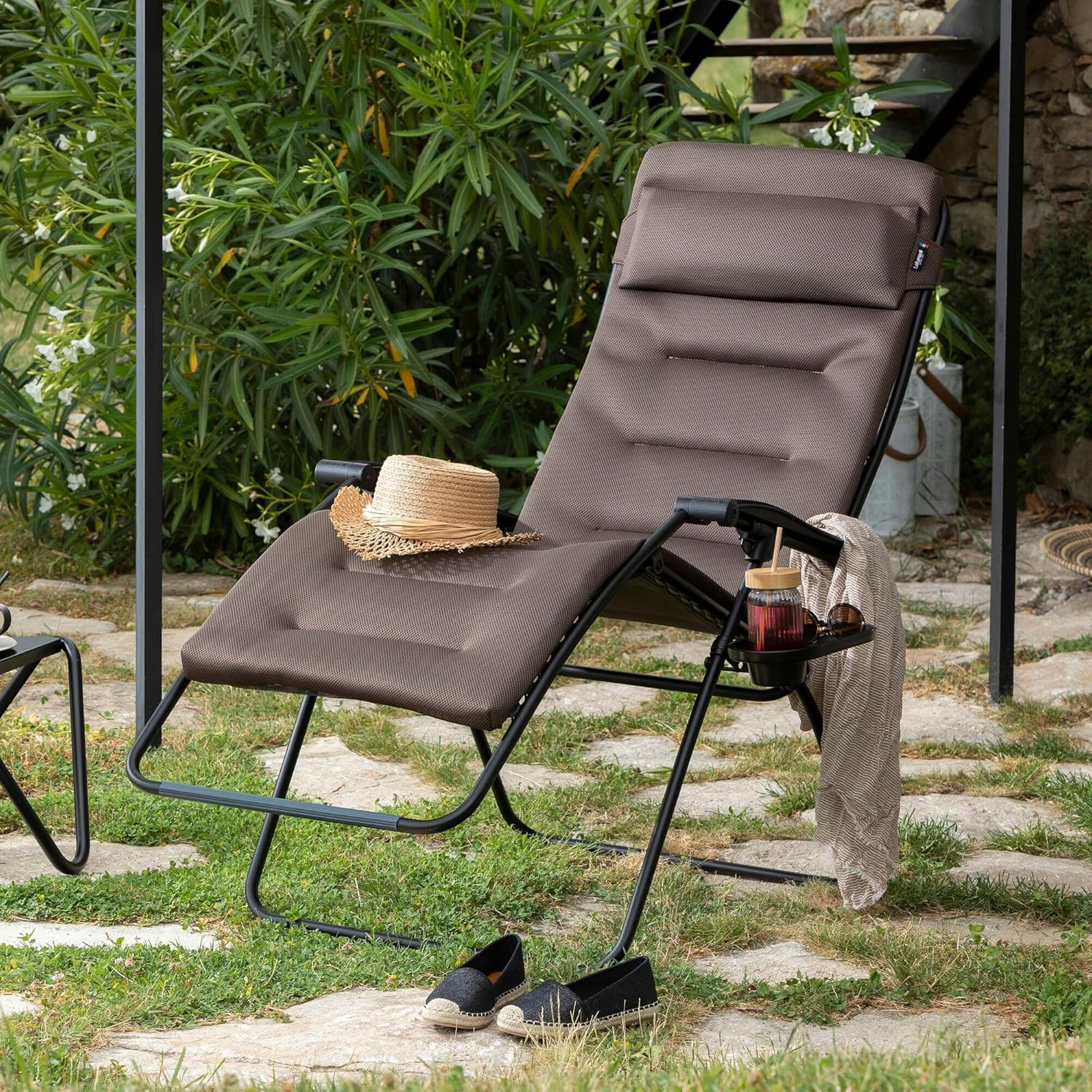Lafuma MOBILIER - Gepolsterter Relaxsessel Zero Gravity RSX Clip XL - Klappbare Liege für Garten und Innenbereich - AirComfort-Gewebe - Vielseitiger Liegestuhl, Top-Komfort, Frankreich - Braun Taupe