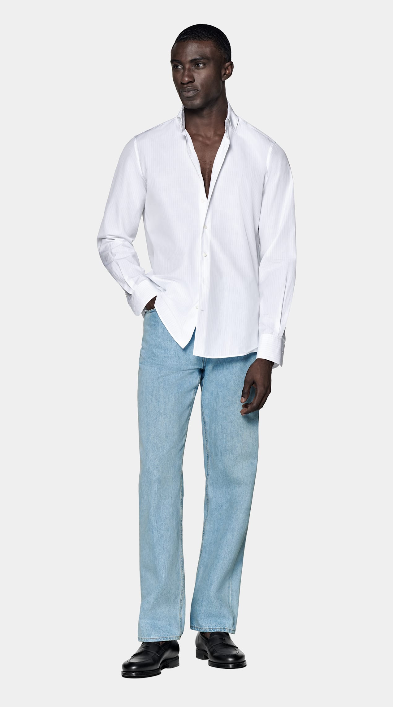 Chemise coupe ajustée blanche à rayures