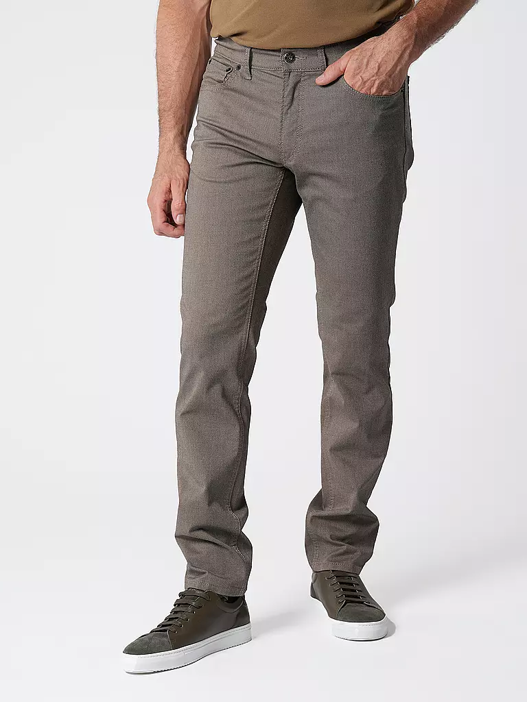BRAX Hose Modern Fit CHUCK  hellbraun