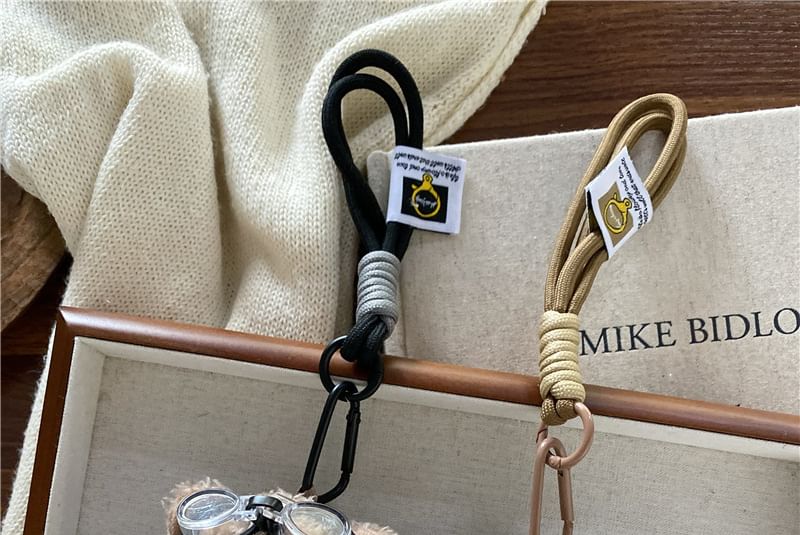 BeDaisy - Pilot Bear Chenille Tashanger Sleutelhanger