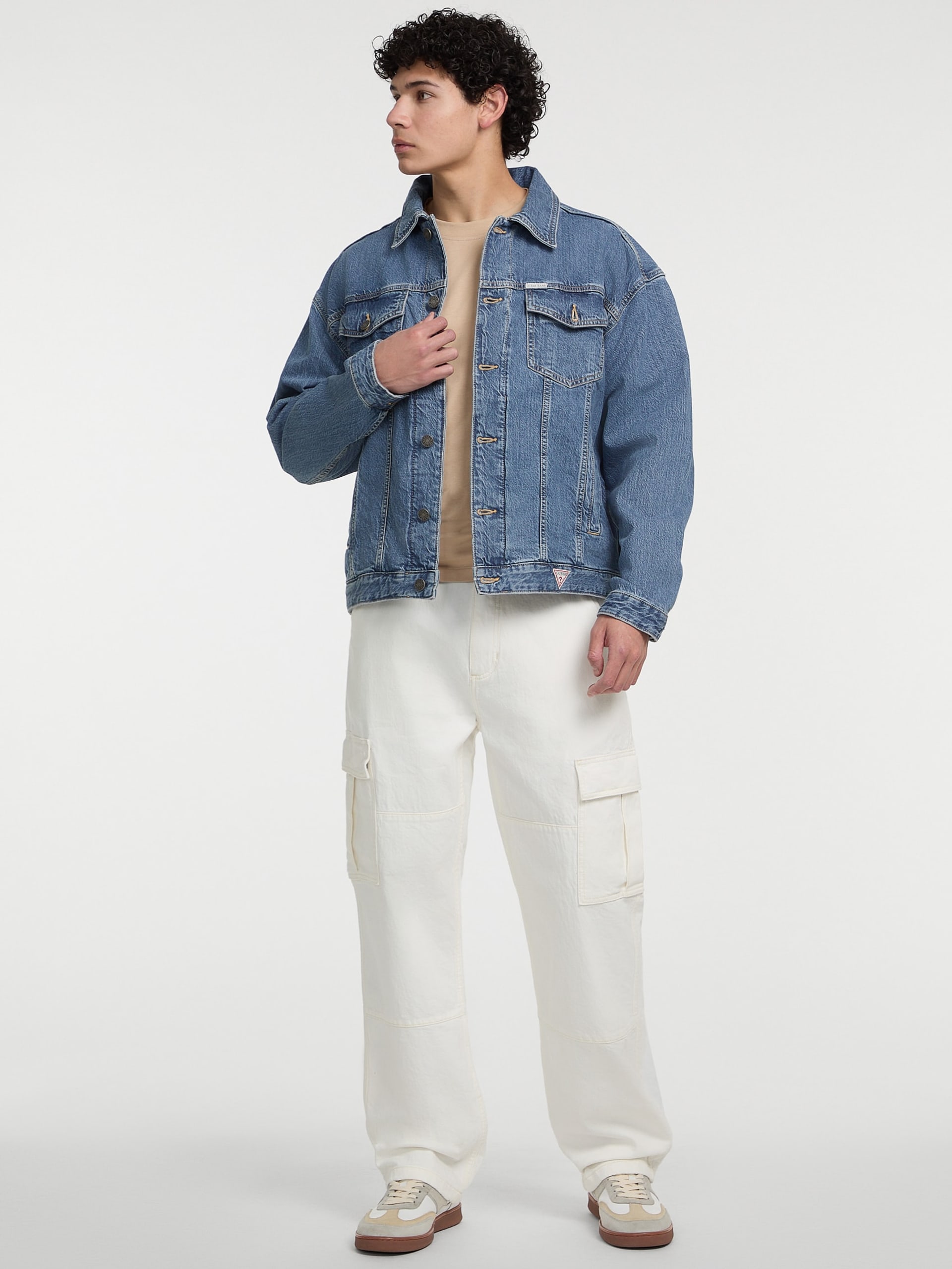 Jaqueta jeans oversized estilo caminhoneiro