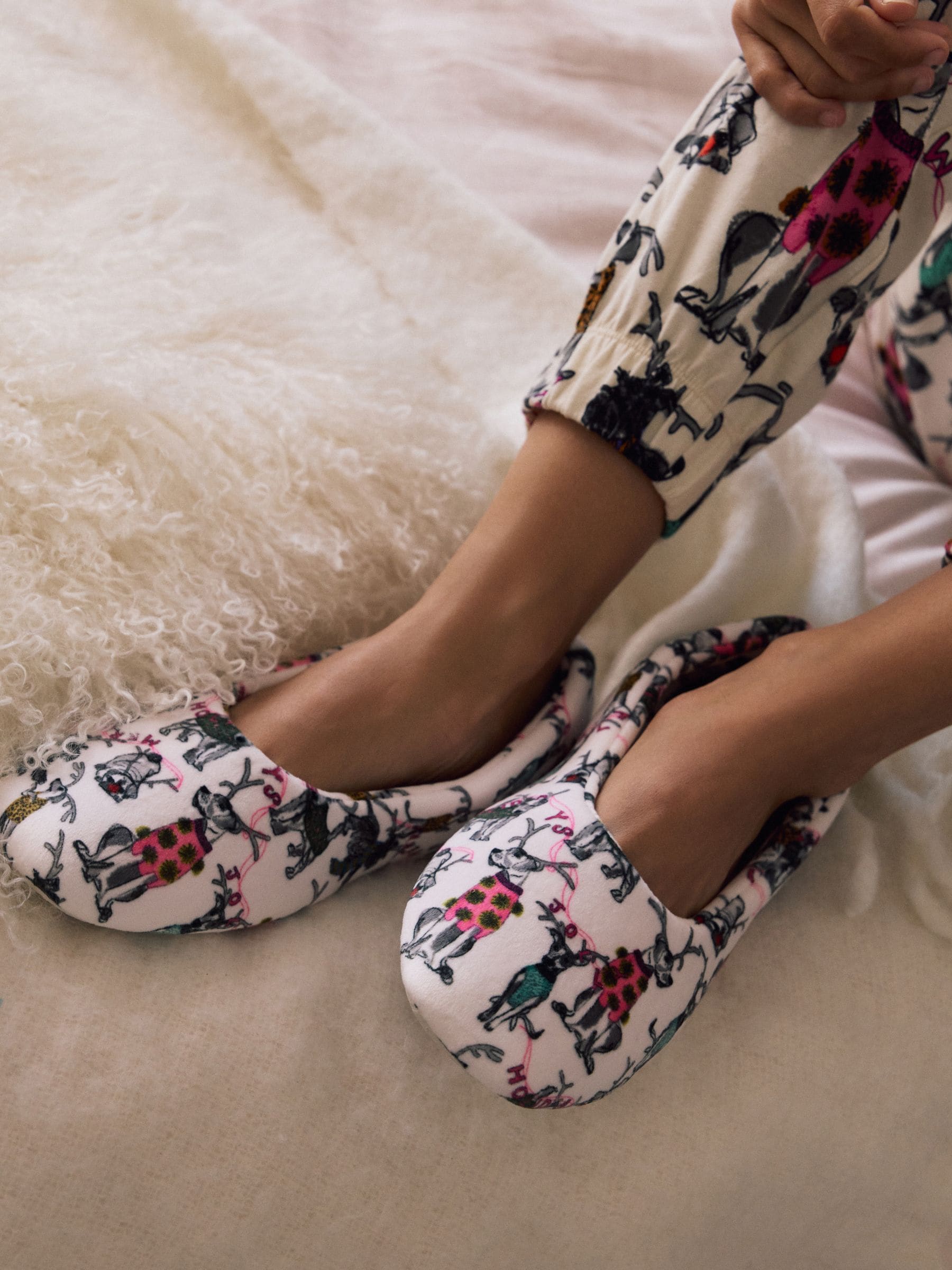 Wit met honden - Plush Ballet Slippers