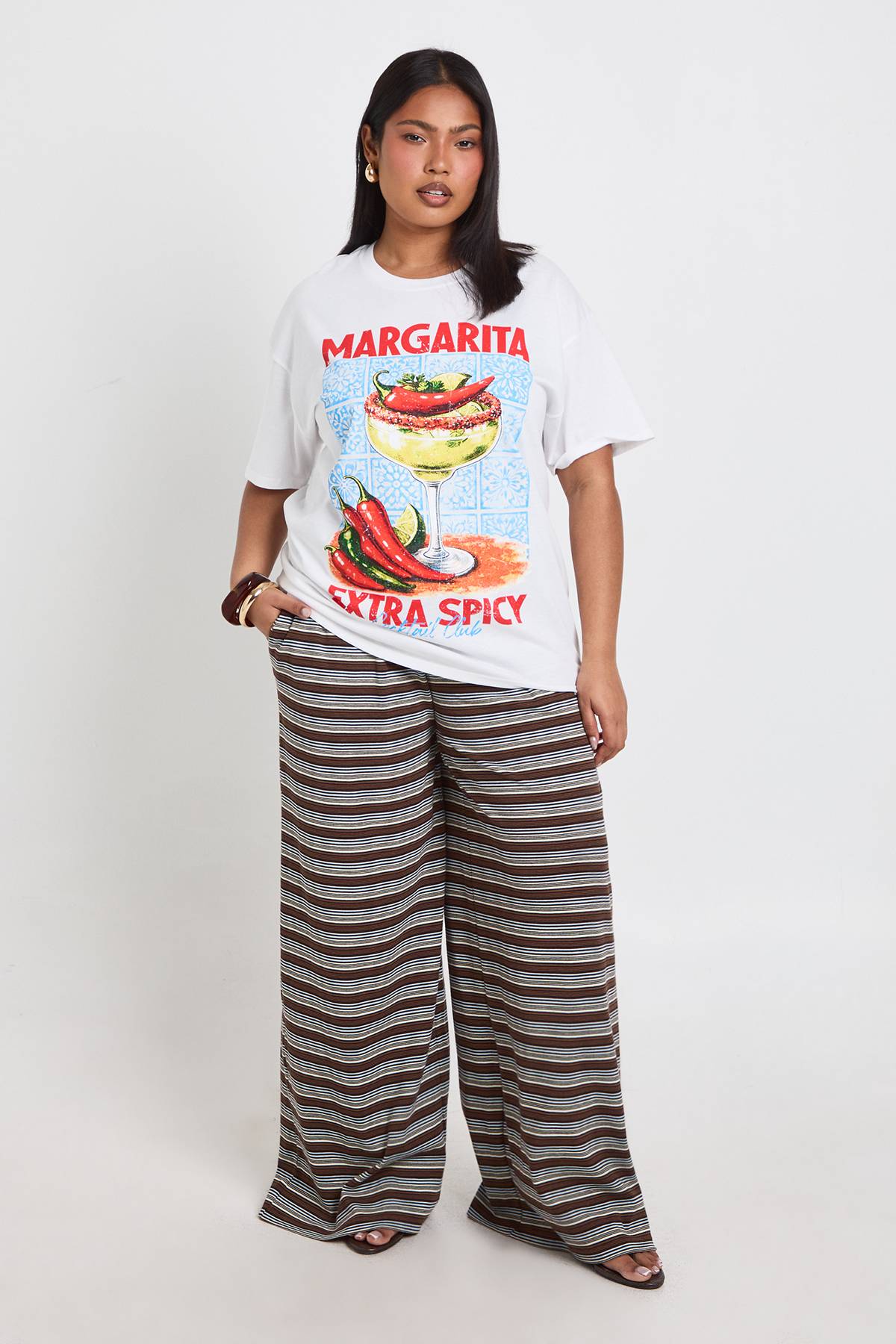 boohoo T-shirt Grande Taille Margarita