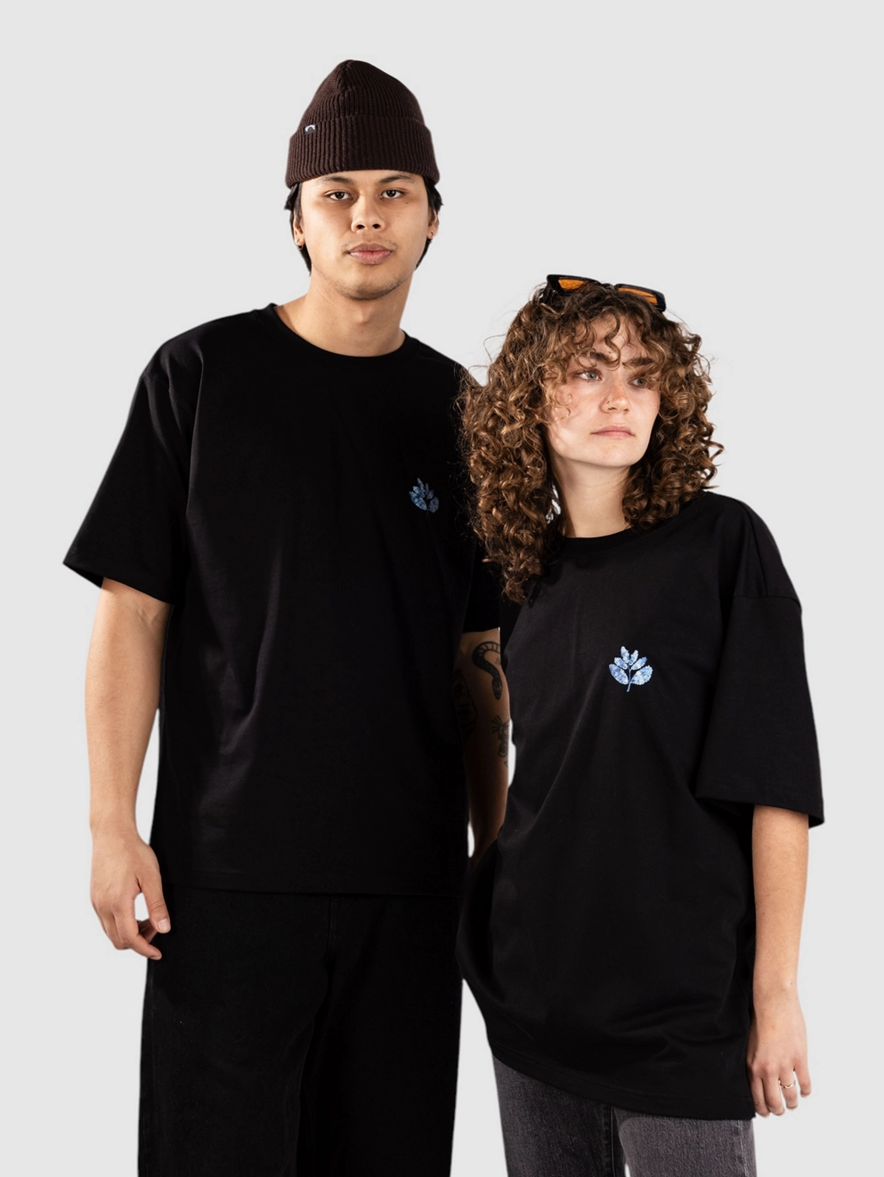 Blue Flowers Magenta X Blue Flowers T-Shirt black