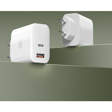 ËSSENTIALS 65W USB-A - USB-C gan charger