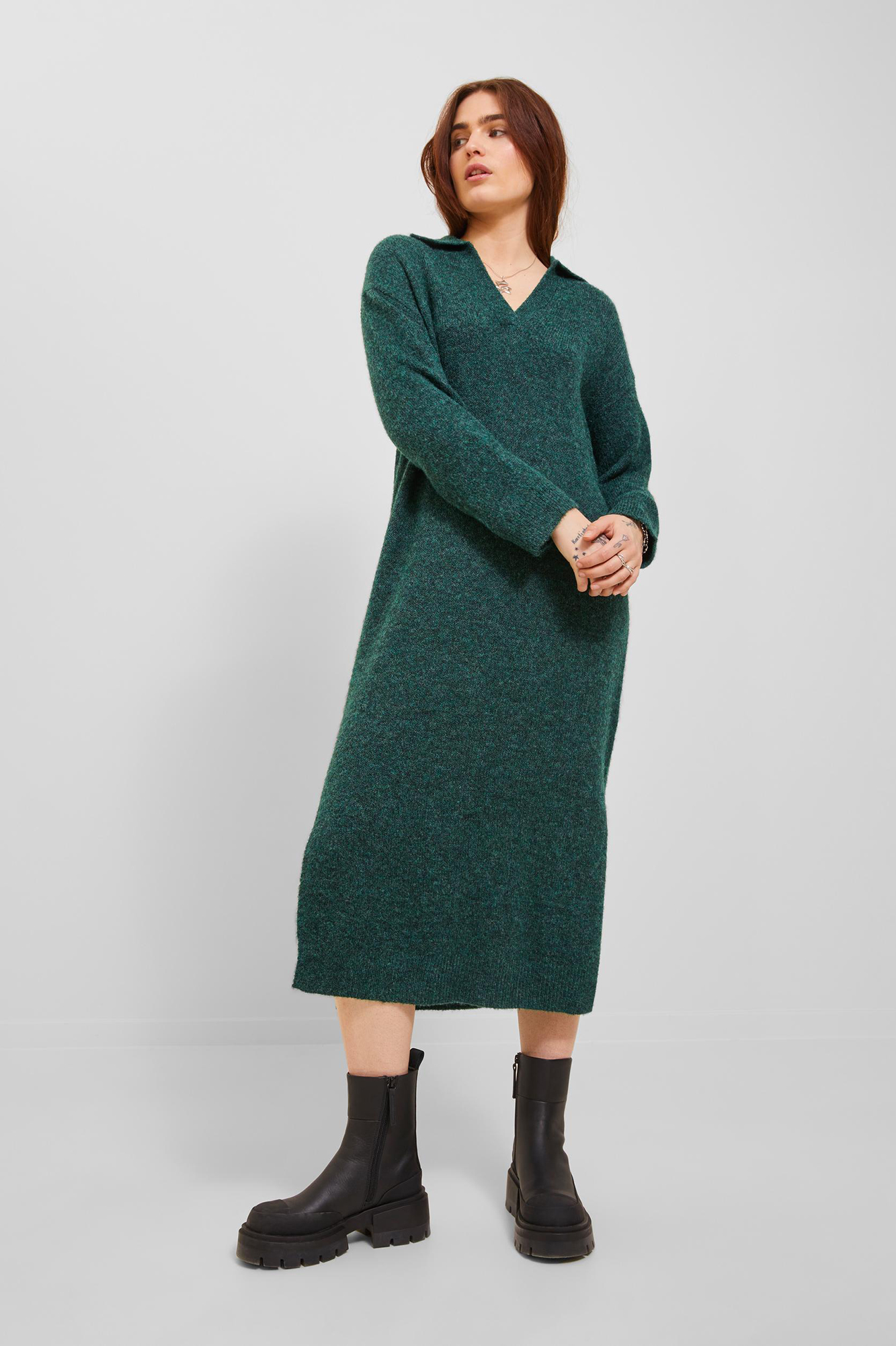 Vestido longo de malha com gola polo