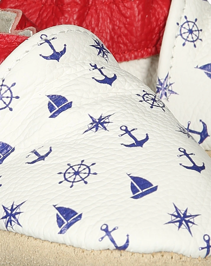 Krabbelschuhe CLASSICZ NAUTICAL PRINT in weiß/rot