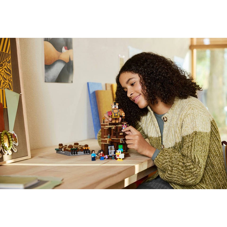 LEGO Minecraft de arena bij het boslandhuis 21272
