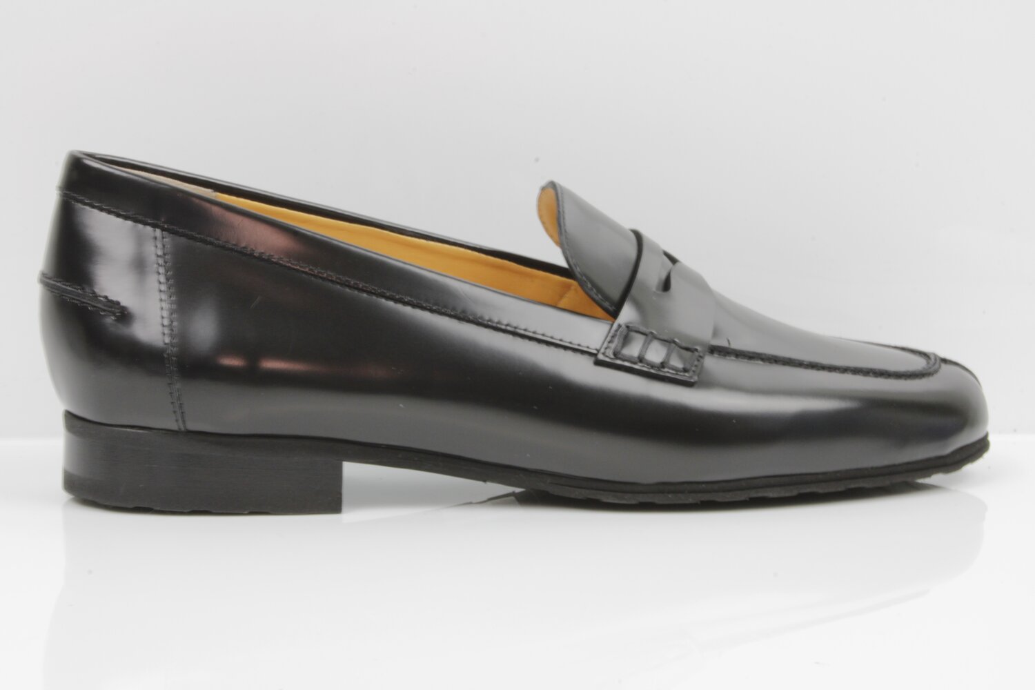 TRUMAN'S Slipper