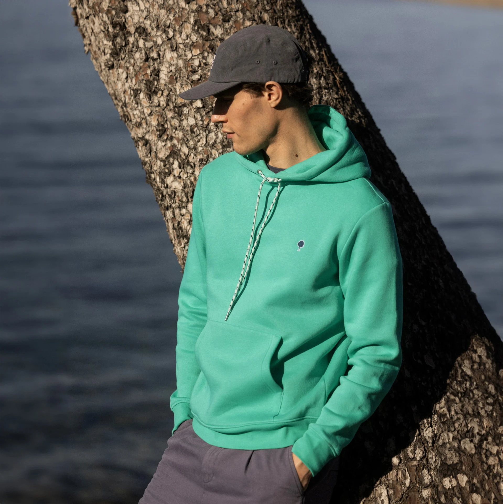 Sweat à capuche vert menthe coton et coton recyclé - modèle dirac