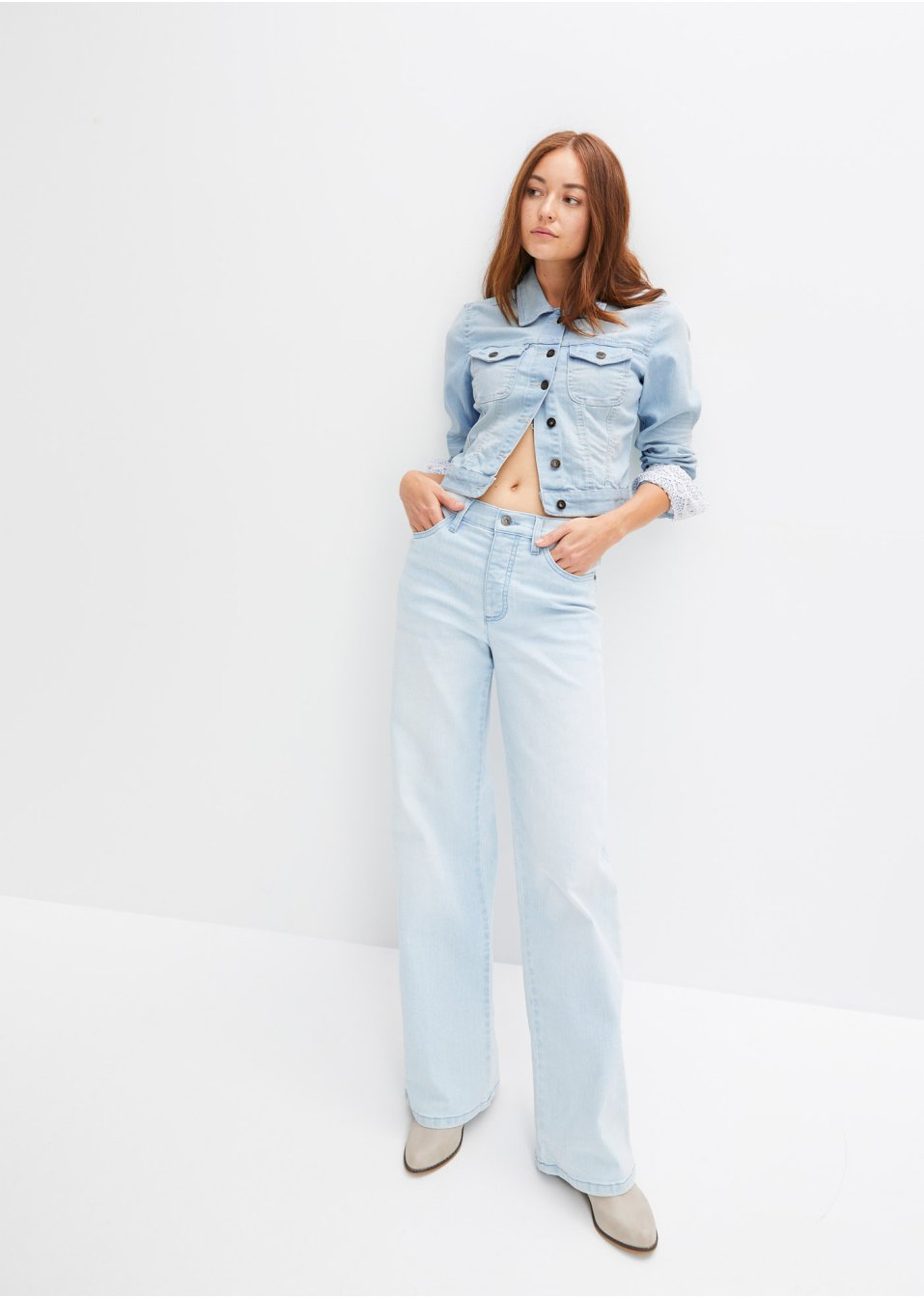 Veste en jean à empiècement dentelle