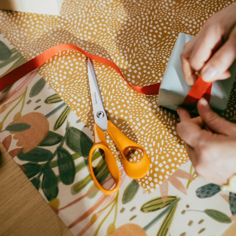Ciseaux droitiers bouts pointus Fiskars 21 cm