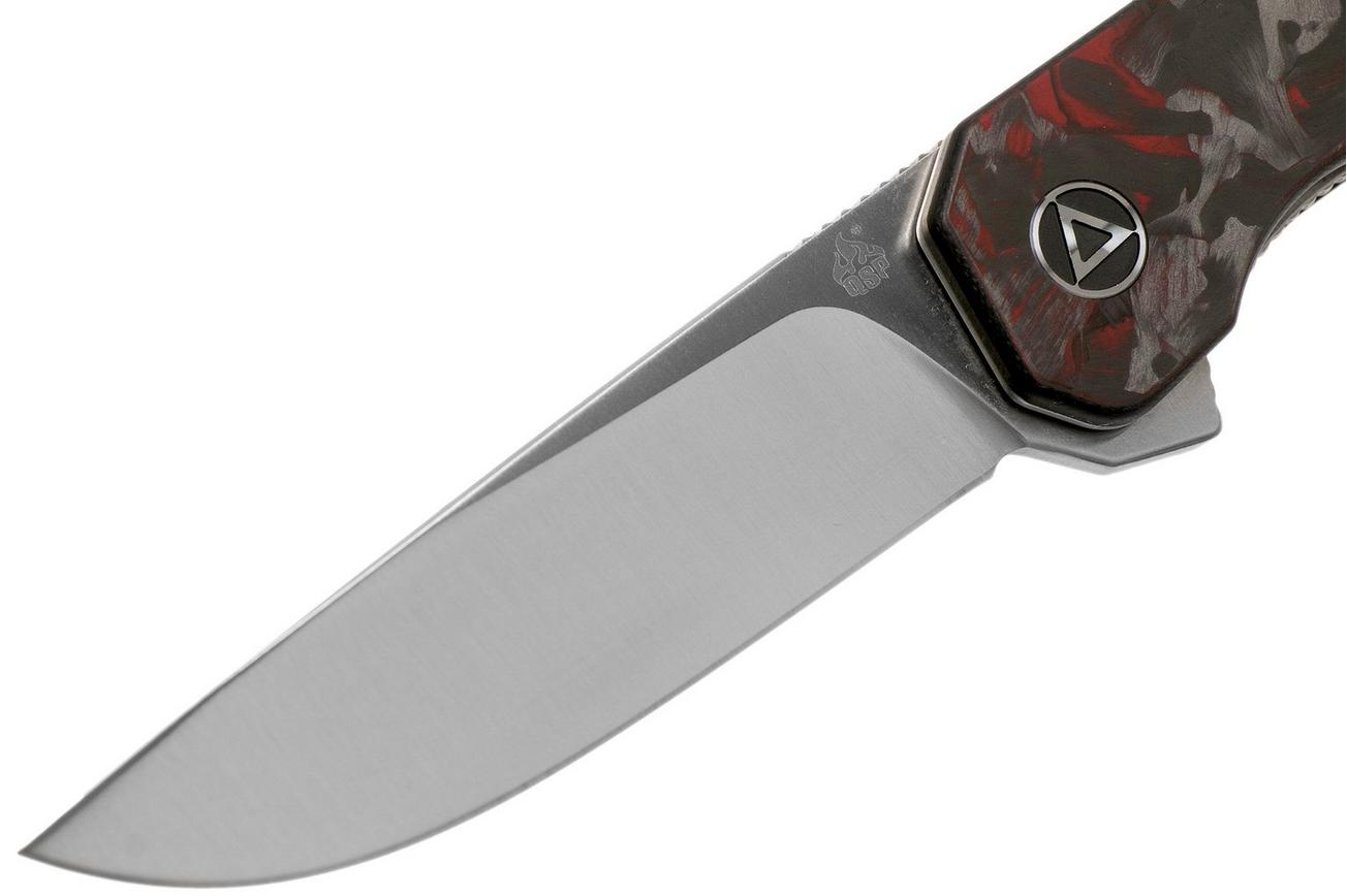 QSP Knife Osprey QS139-F1 Red Shredded Carbonfiber, Satin, zakmes