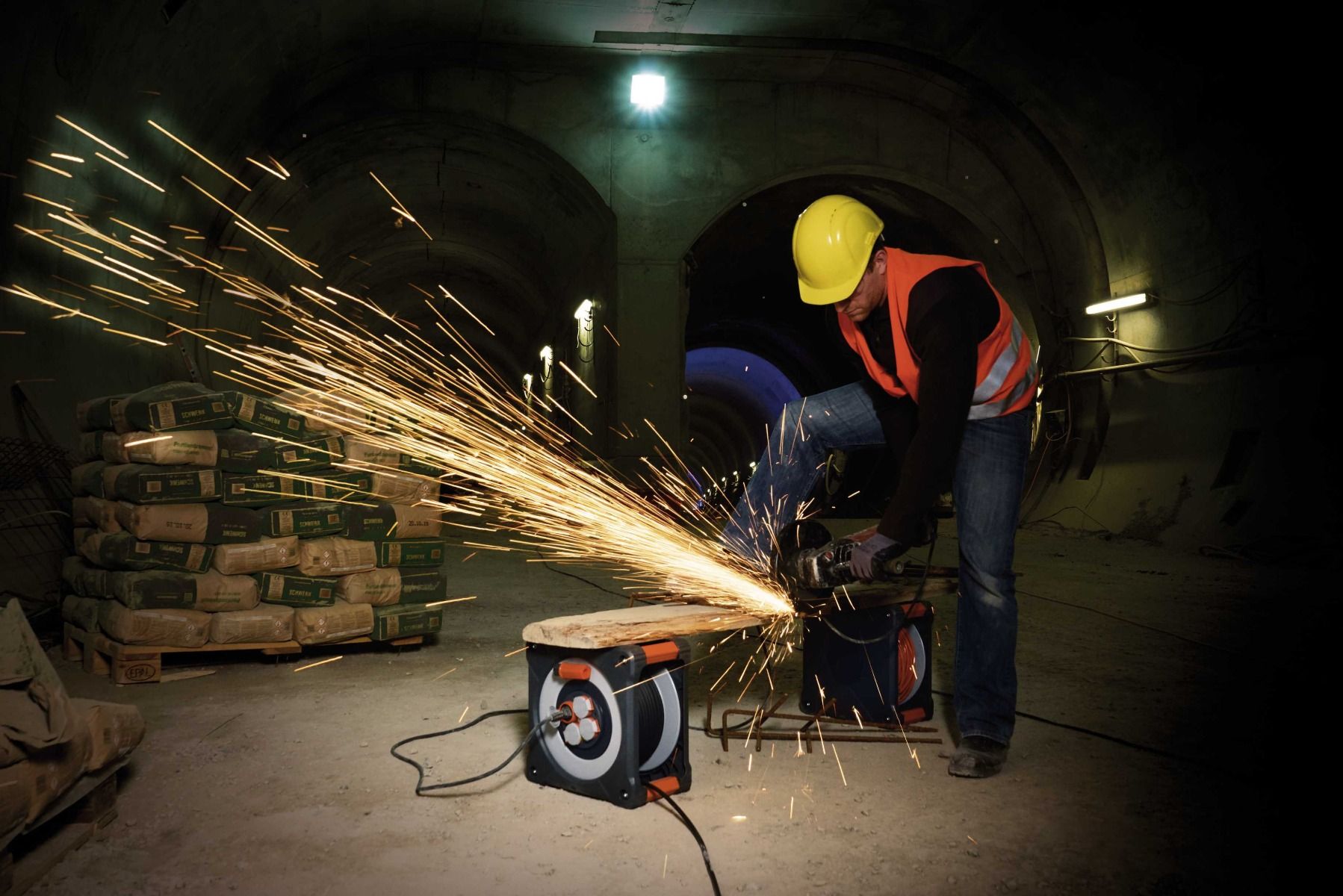 professionalLINE Cube kabelhaspel 50m  IP44 H07RN-F 3G1,5