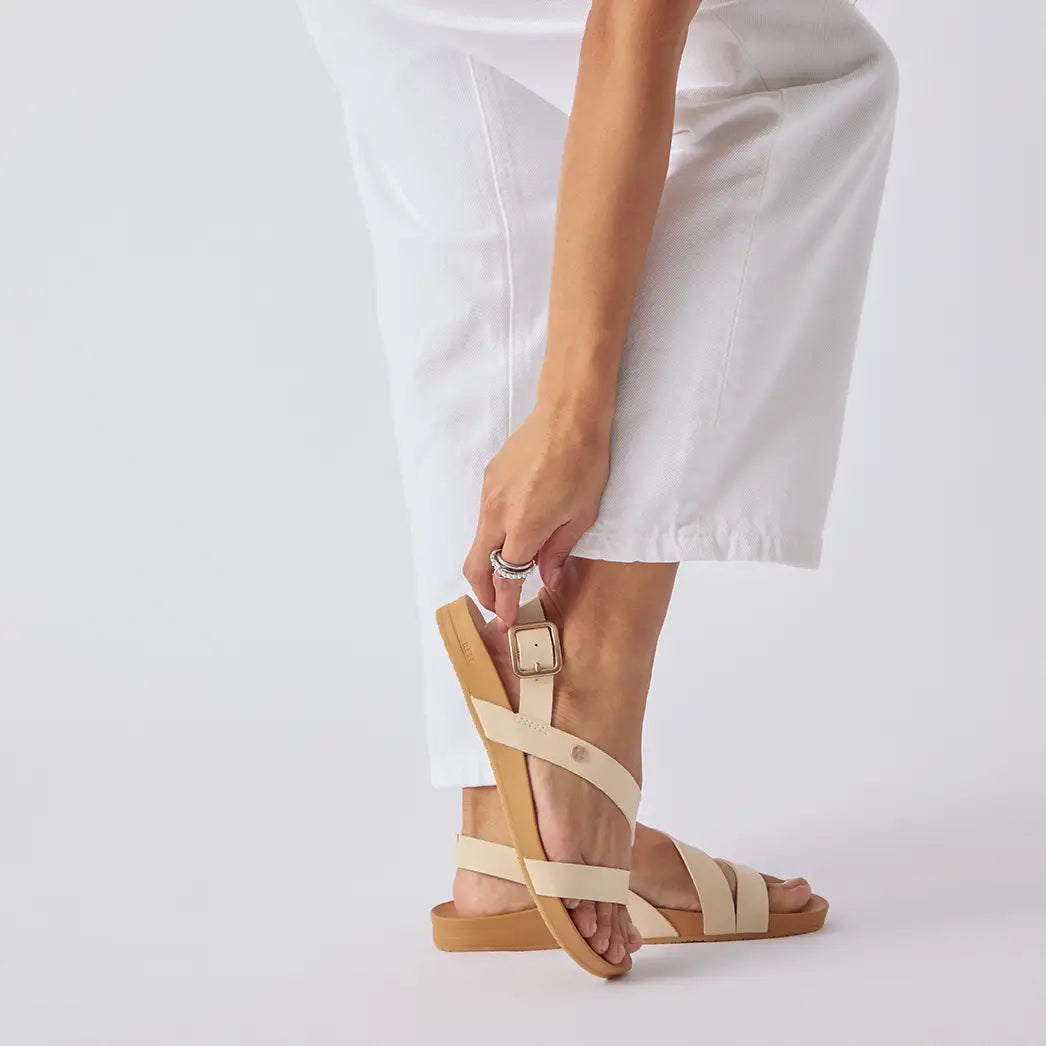 Vista Strappy With Back Strap Vintage
