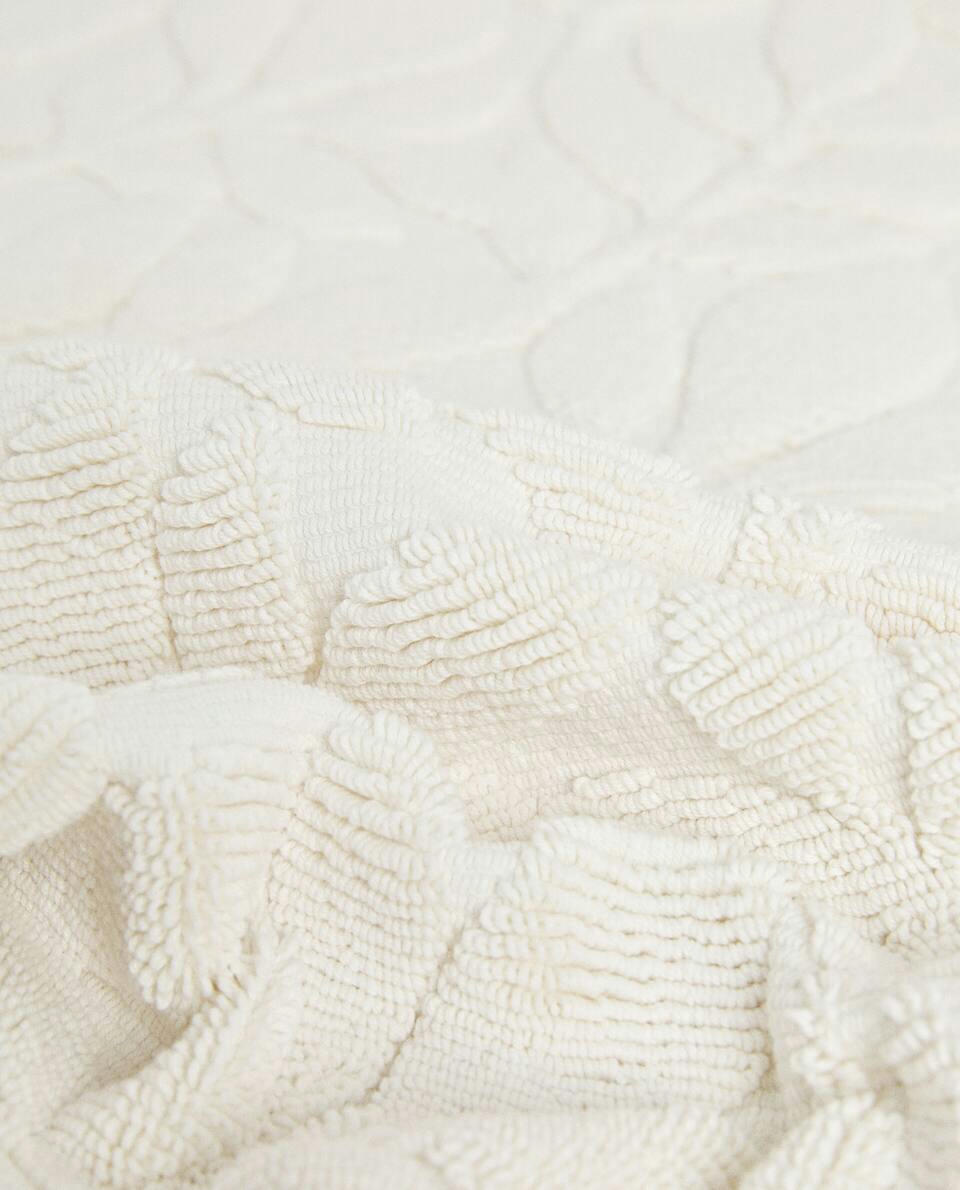 TAPETE DE BANHO JACQUARD COM ESTAMPA DE VEGETAIS