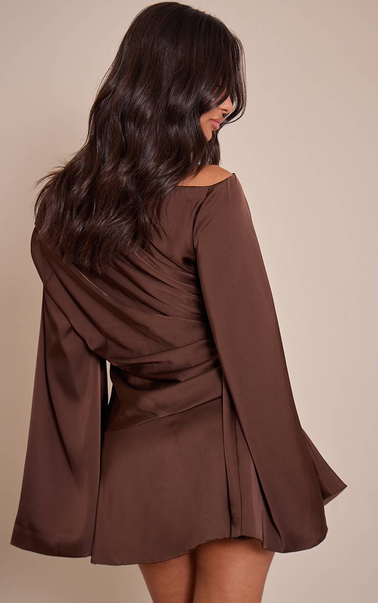 Chocolat Robe Courte Ajustée Tissée À Épaules Dénudées Petite Taille