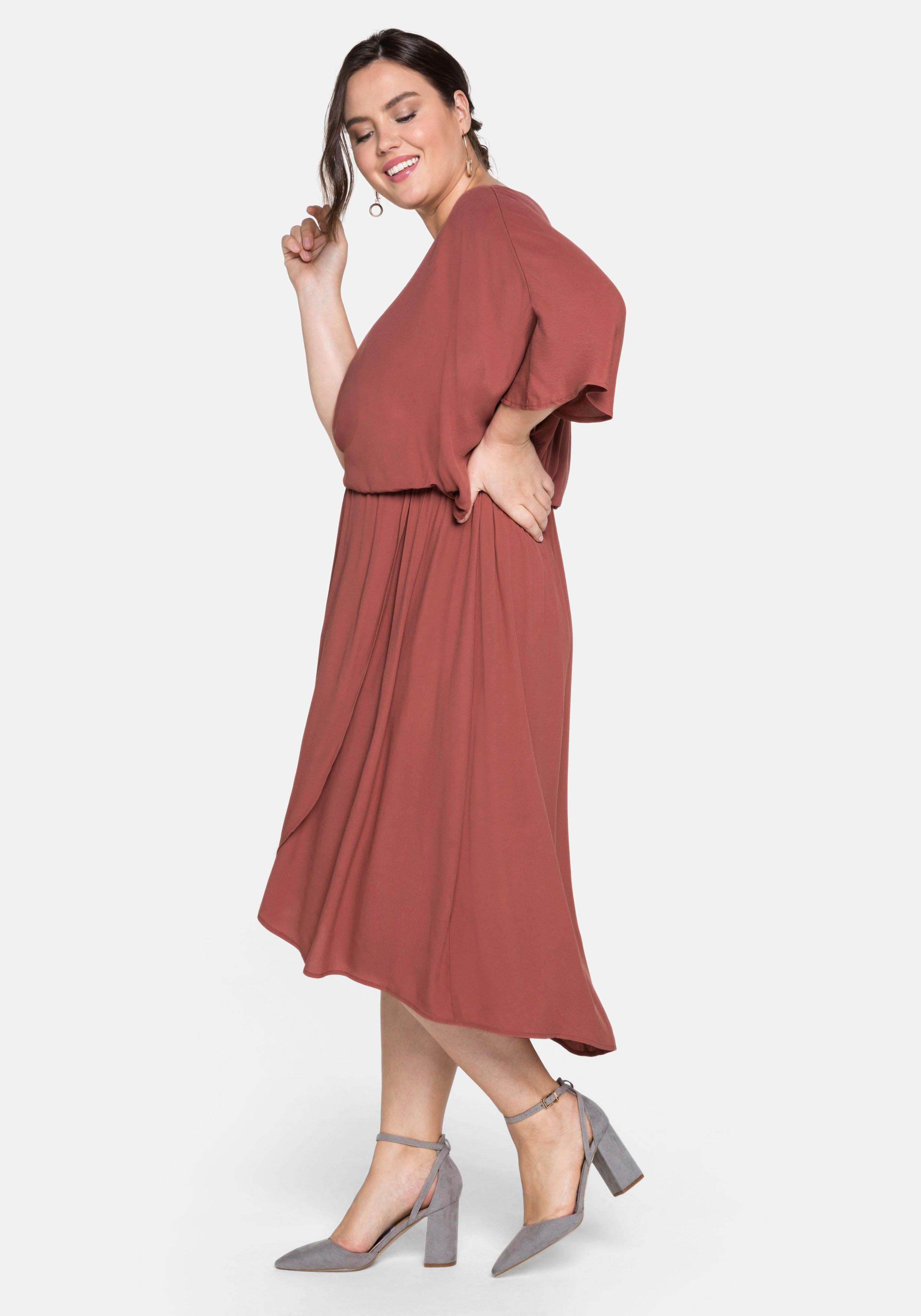 Cocktailkleid aus Viskose-Crêpe, in gewickelter Optik
