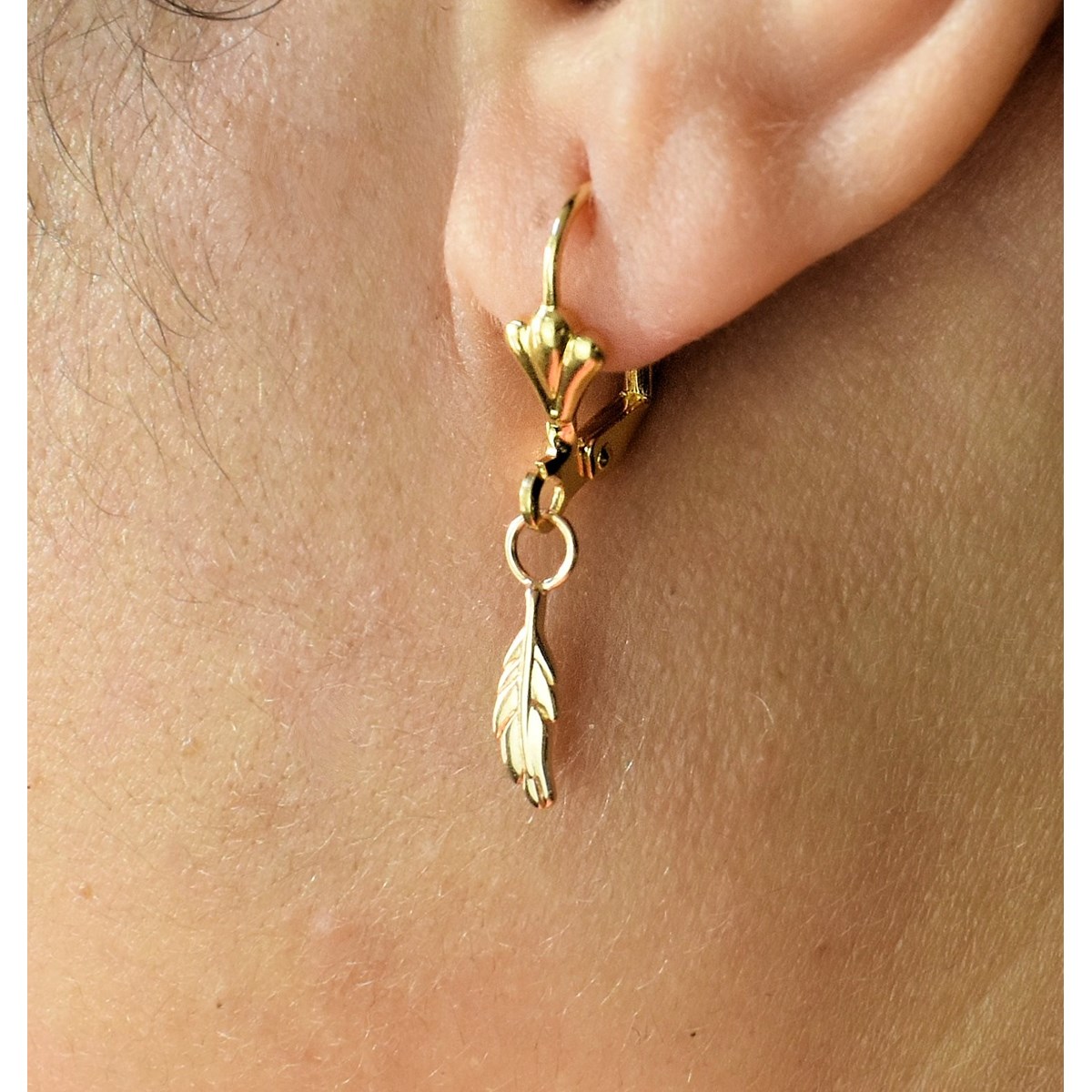 Boucles d'oreilles dormeuses plume pendante Plaqué or 750 3 microns
