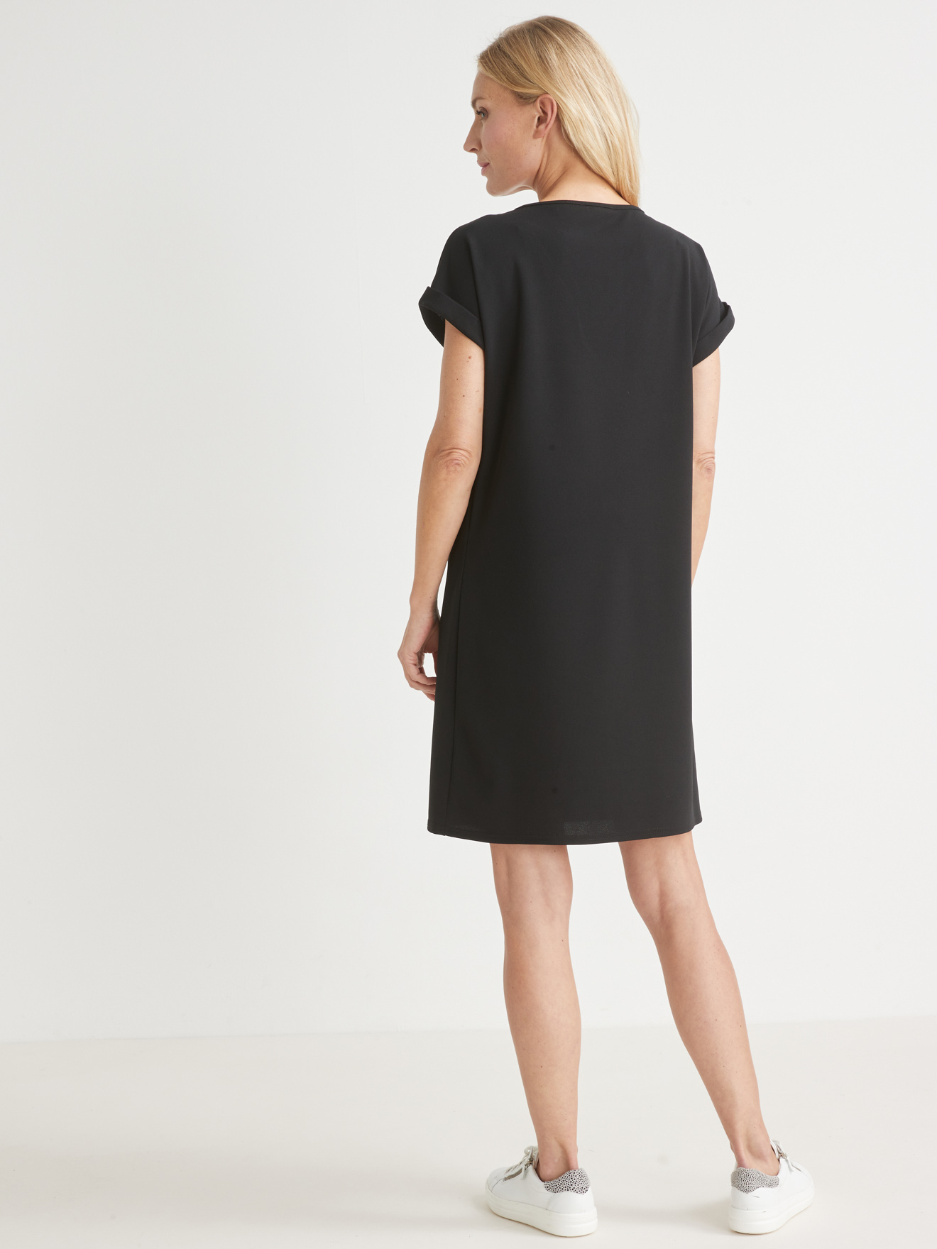 Robe housse encolure V