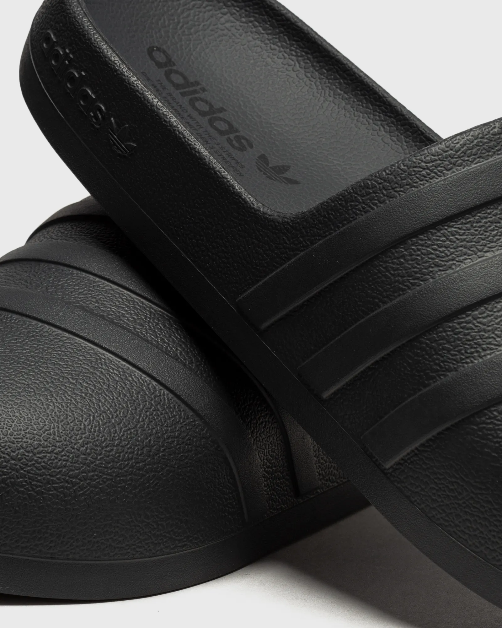 Adidas adiFOM adilette