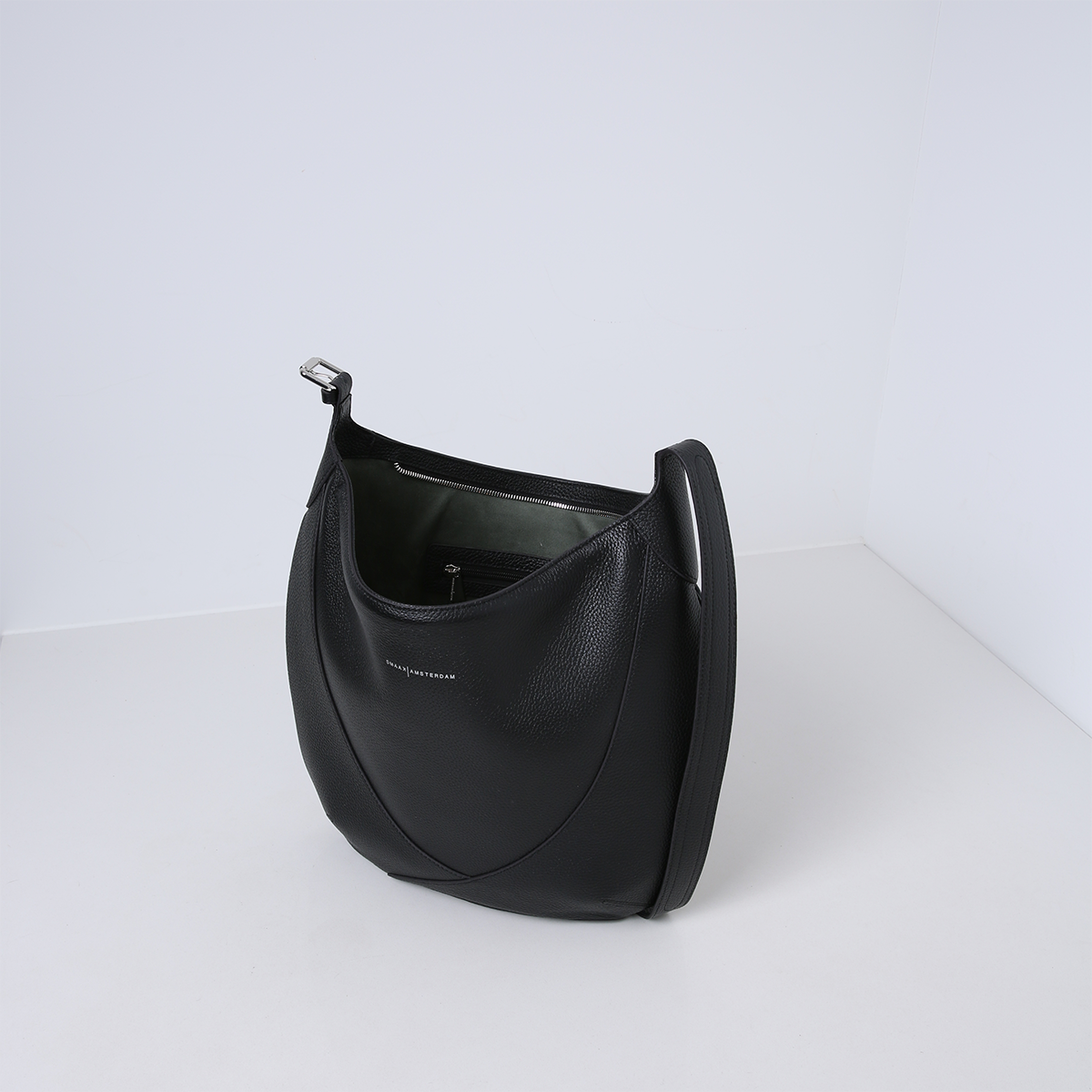 DREW | BLACK