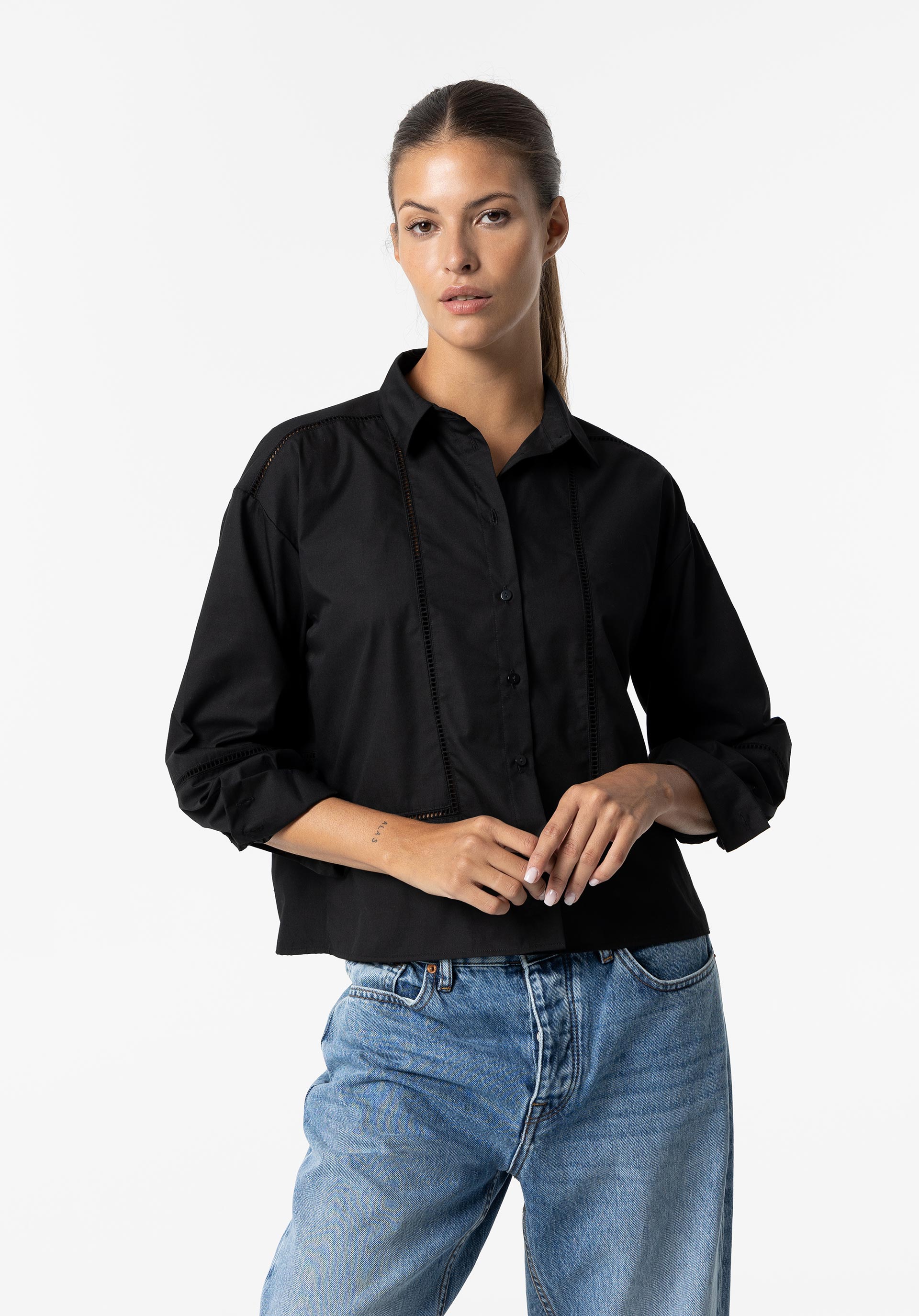 Camisa com Entremeios