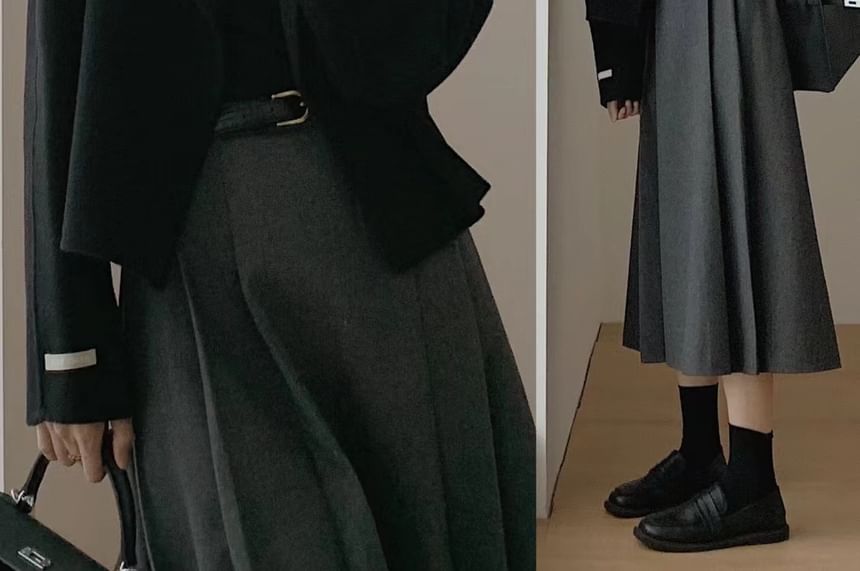 Rustie - Effen crop blazer met reverskraag