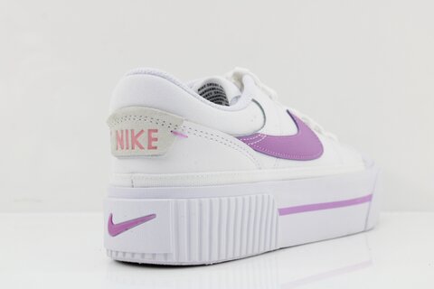 Nike Sneaker