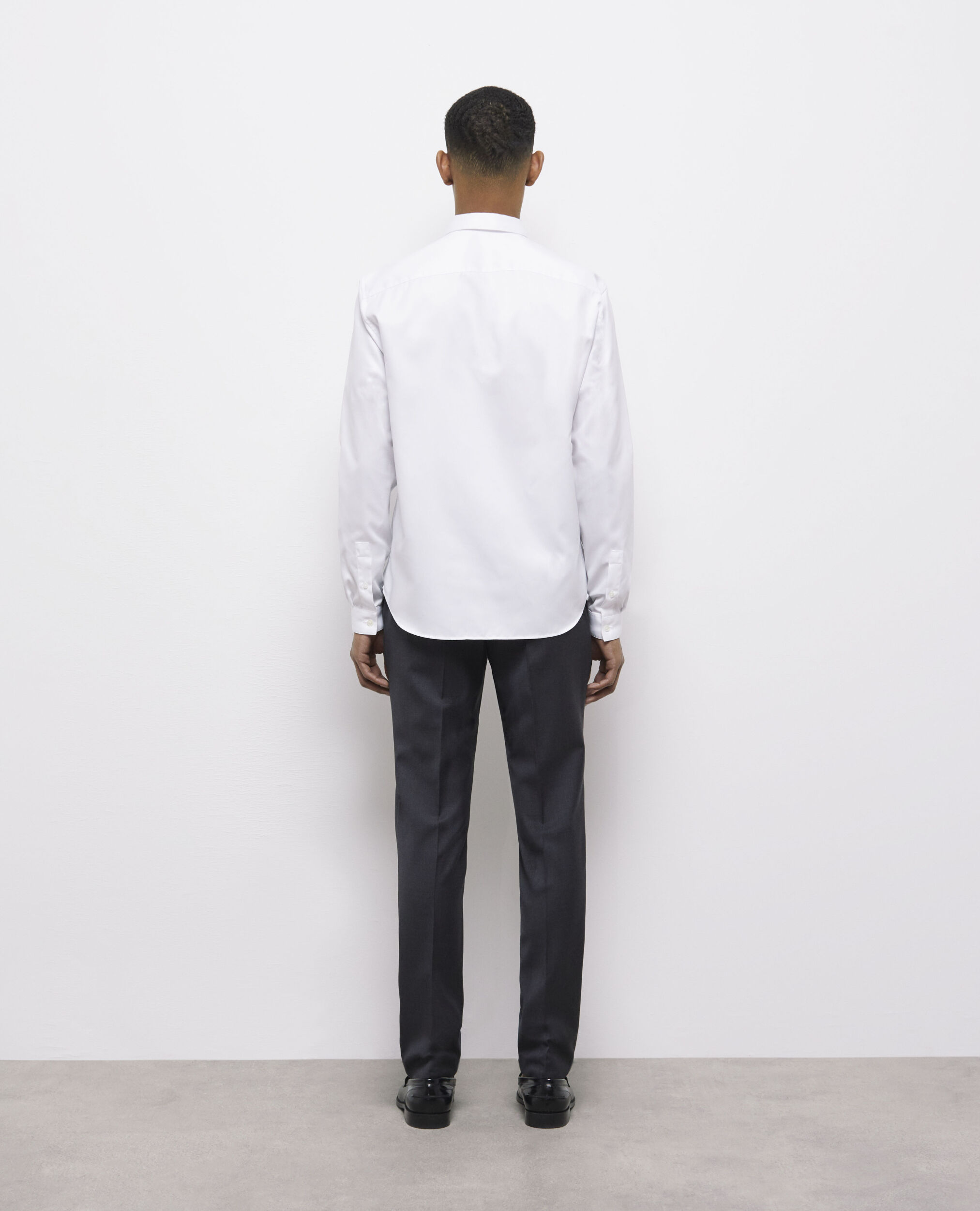 Chemise formelle blanche