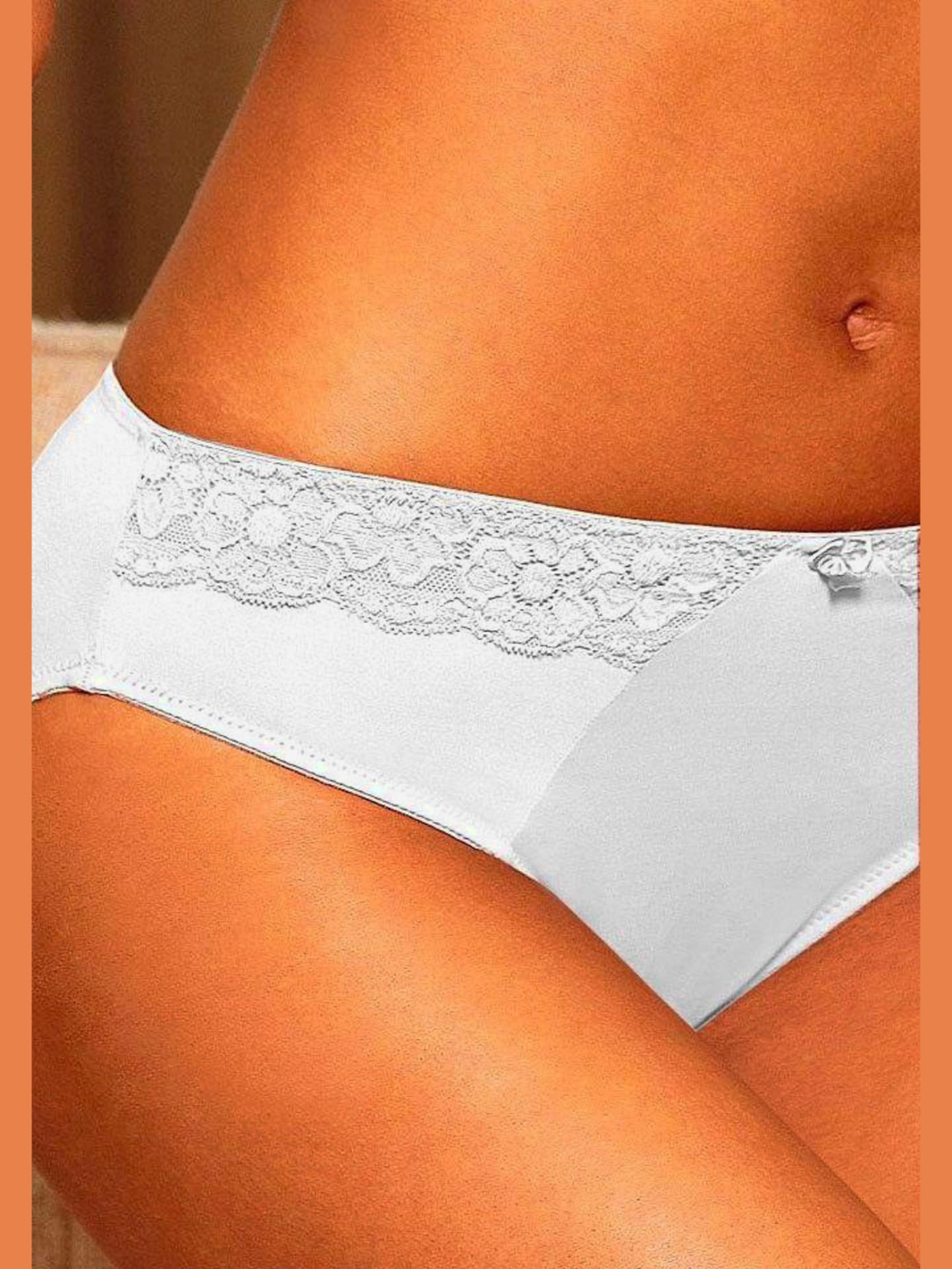 Slip confortable avec élégant empiècement dentelle