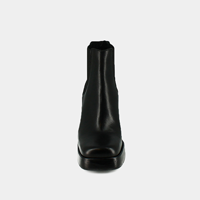 Boots à plateformes et bouts carrés  en cuir noir