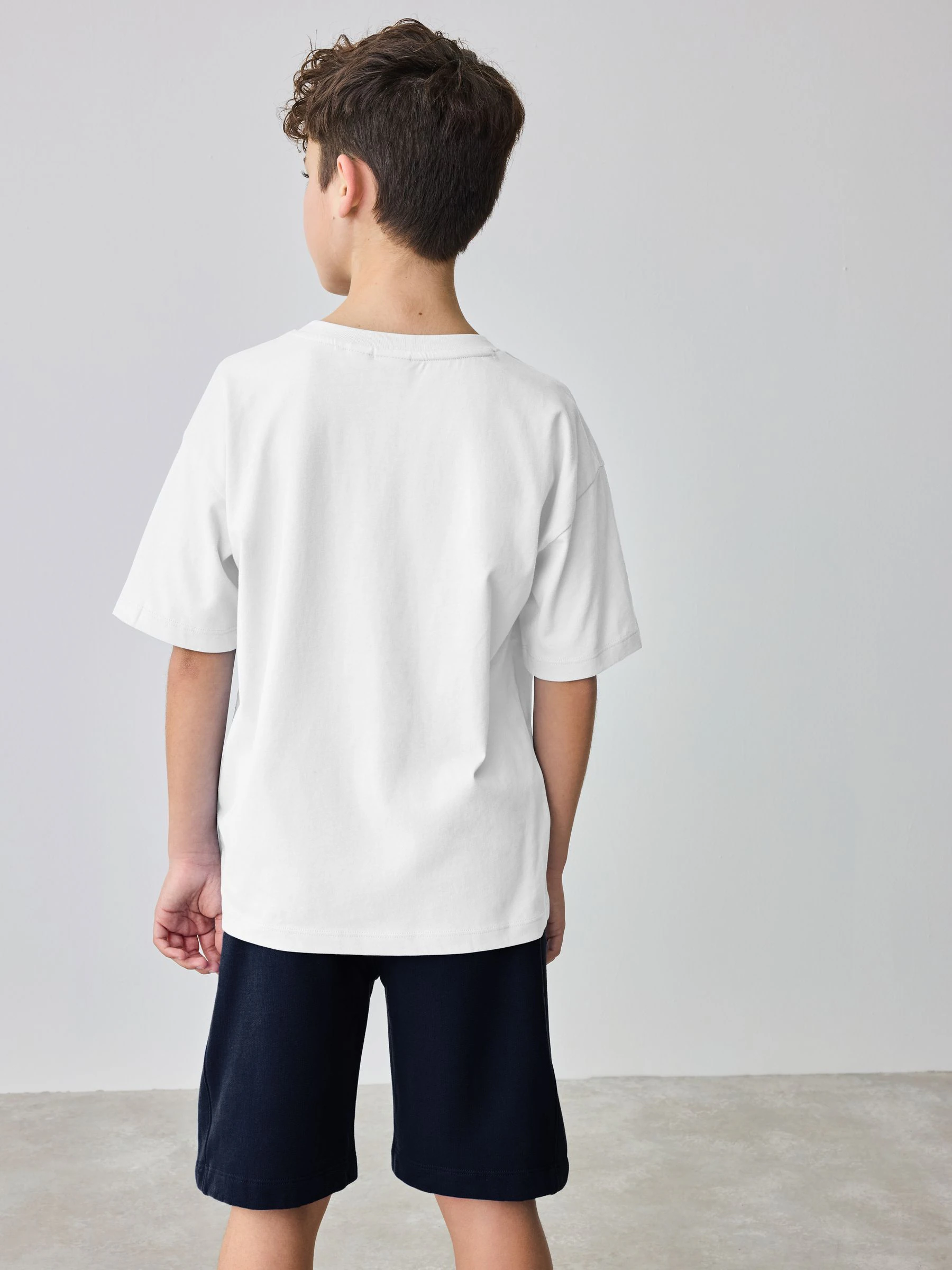 Wit/marineblauw - Baker by Ted Baker set van oversized T-shirt en shorts van 100% katoen