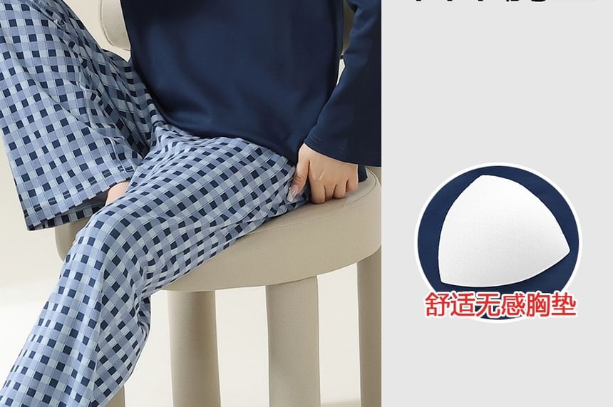 Jeony - Loungewearset: gewatteerd T-shirt met lange mouwen en tekstprint en geruite broek