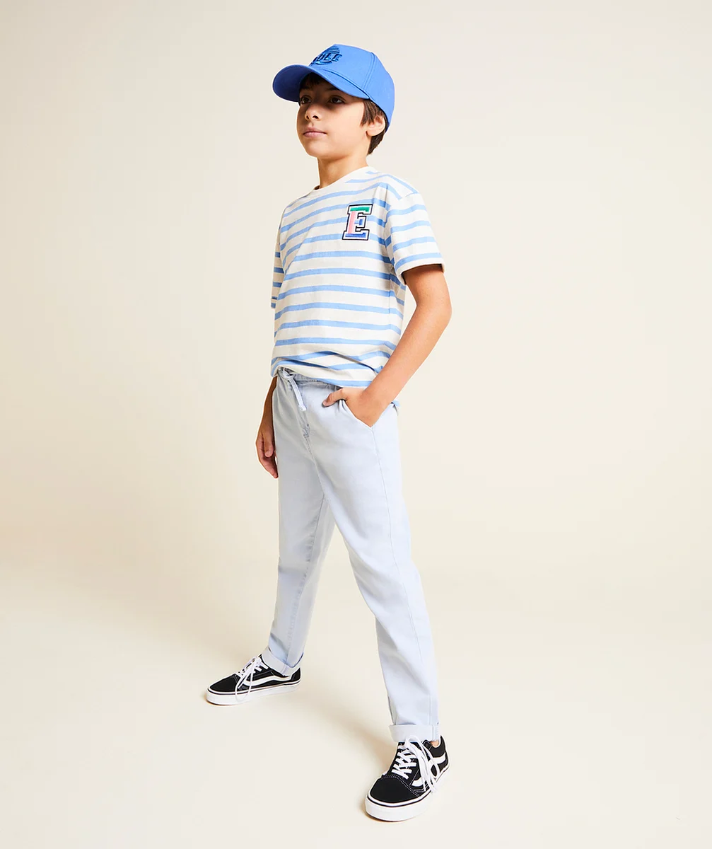 pantalon relaxed garçon en denim low impact clair