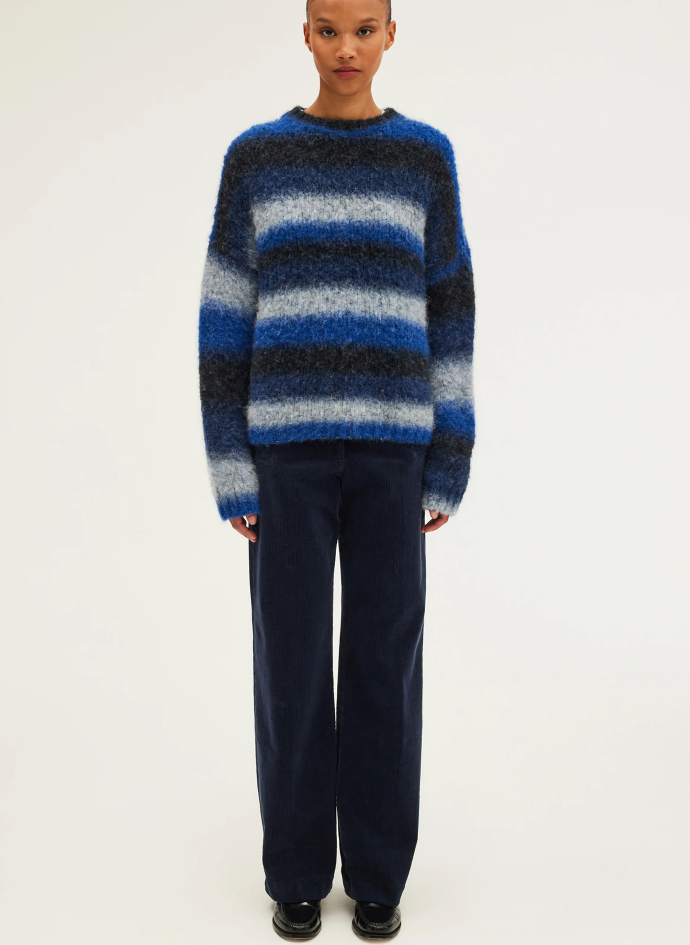 JOYA - Pull oversize rayé en laine mélangée | Bleu
