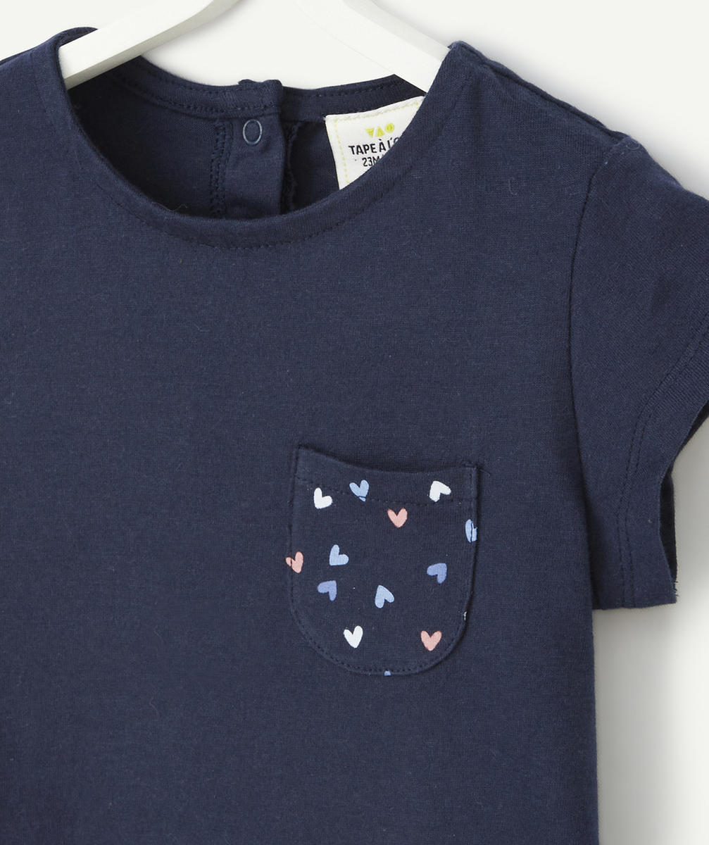 T-SHIRT BÉBÉ FILLE EN COTON BLEU MARINE ET IMPRIMÉ COEURS