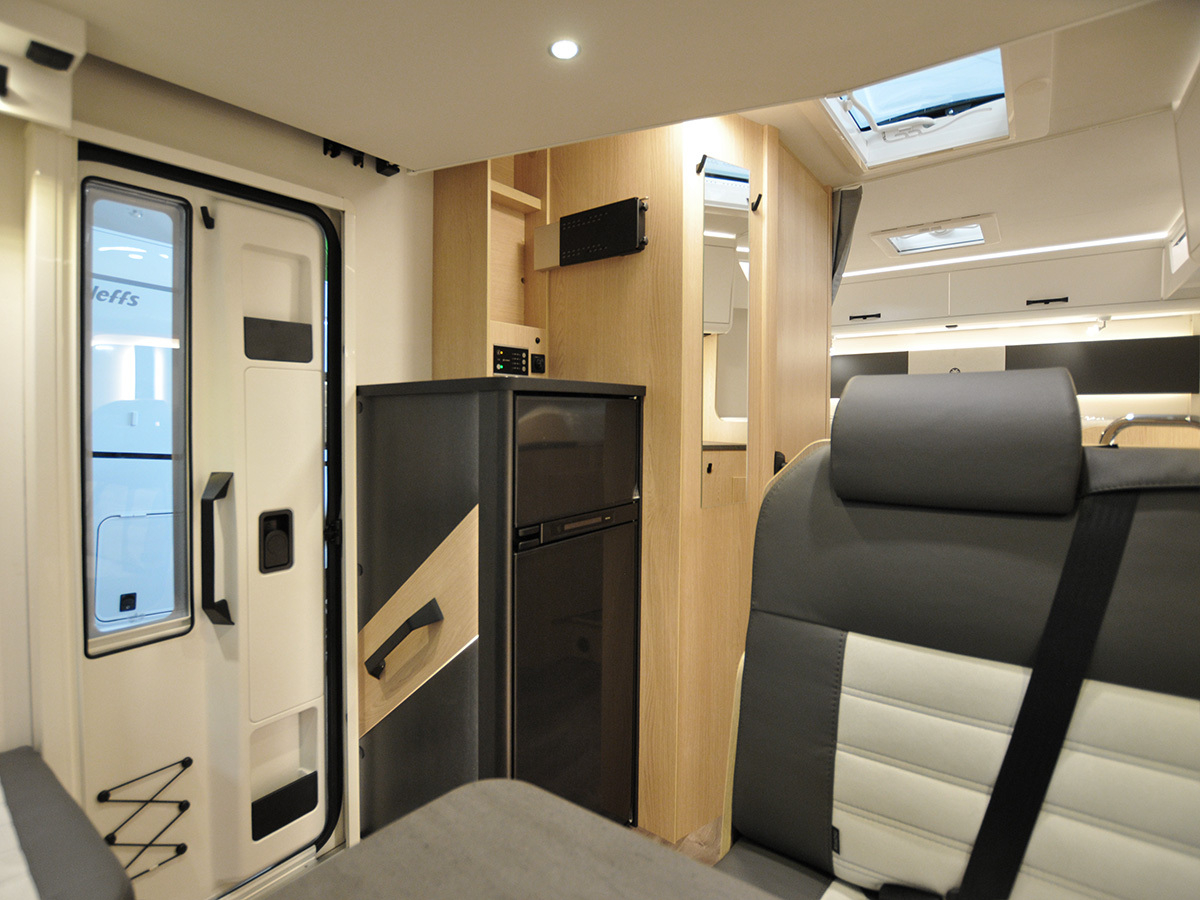 Sunlight T67S Adventure edition 2024 camper