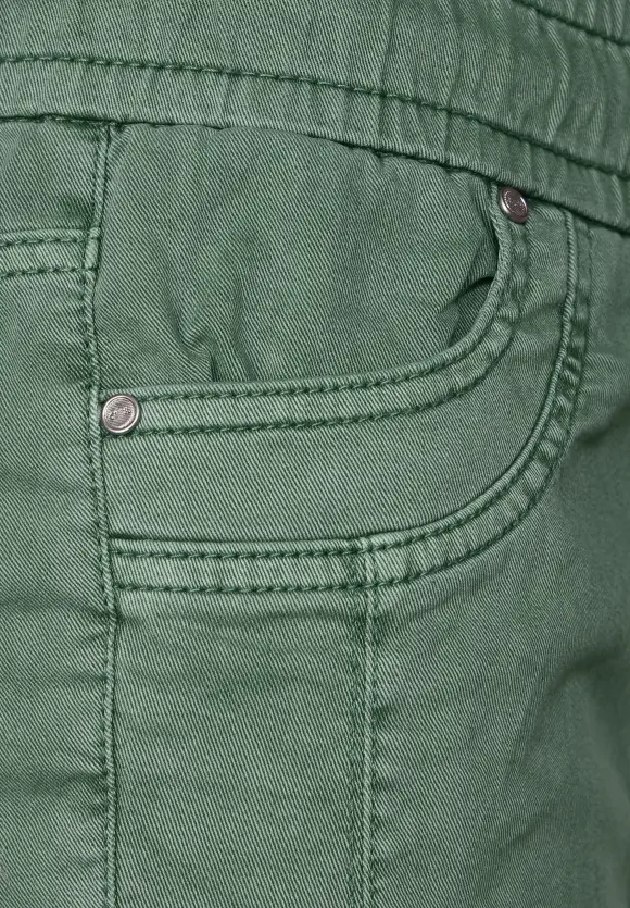 Casual Fit Joggpants - raw salvia green